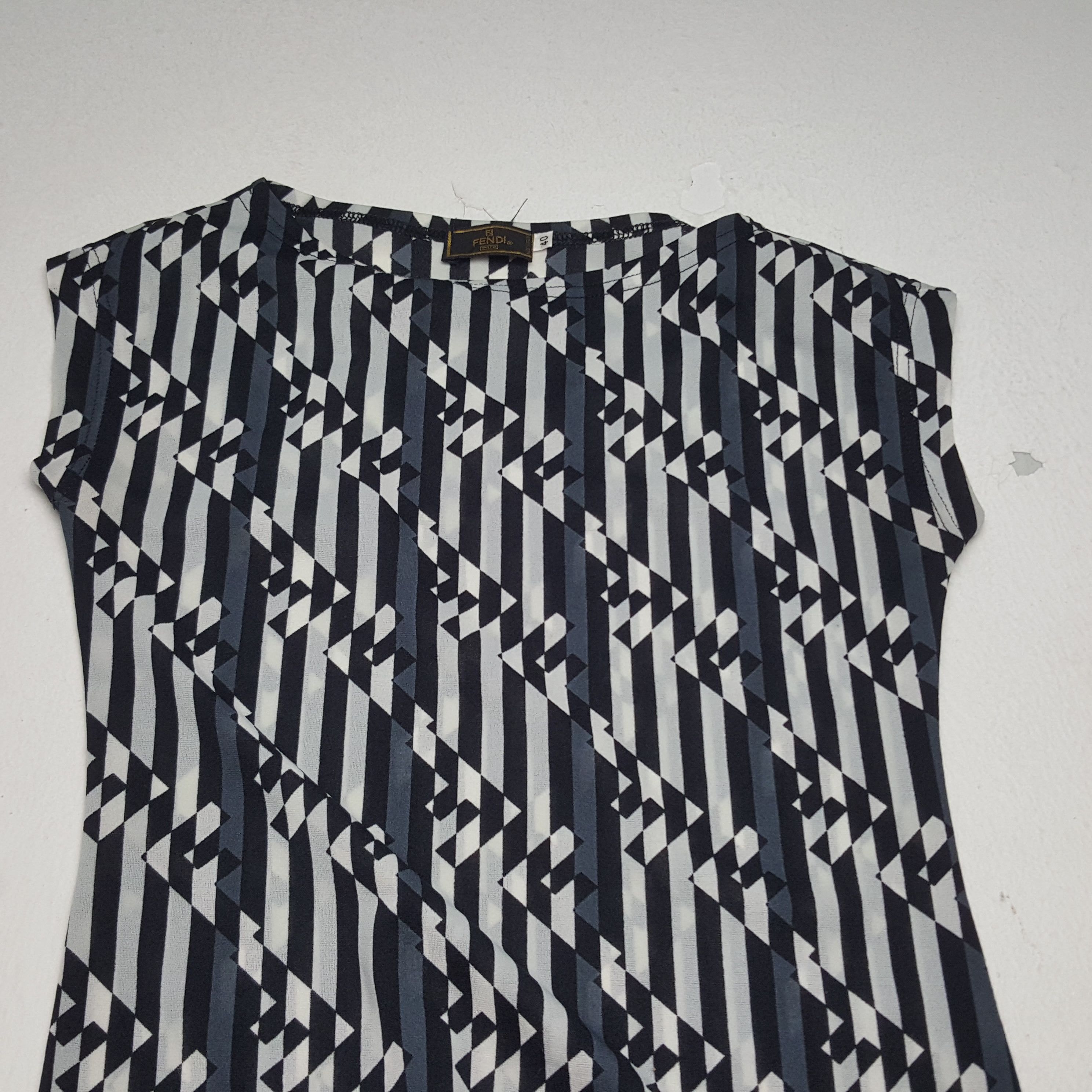 Fendi × Vintage Vintage Fendi Italian Designer Long Tshirt Size XXS / US 00 / IT 34 - 7 Thumbnail