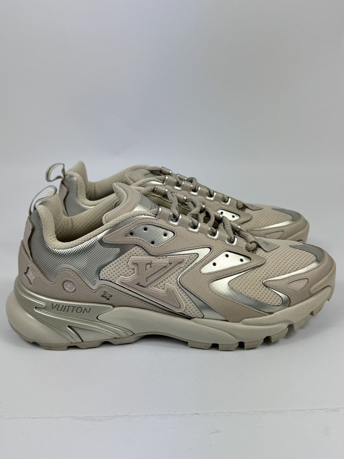 Louis Vuitton LV RUNNING TATIC SNEAKERS Size US 11 / EU 44 - 2 Thumbnail