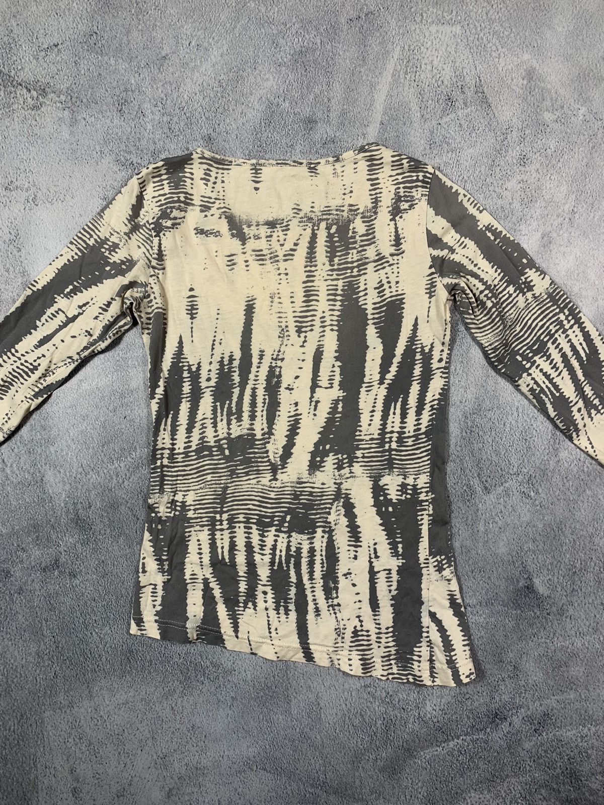 Other Vintage Y2K Japanese all over abstract longsleeve tee size S Size S / US 4 / IT 40 - 8 Thumbnail