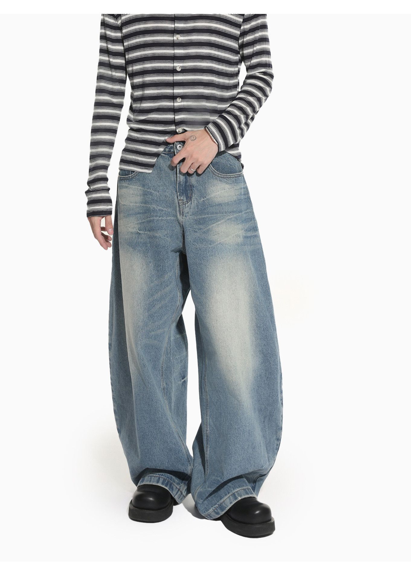Vintage Japanese casual retro washed blue versatile scimitar jeans Size US 32 / EU 48 - 2 Thumbnail