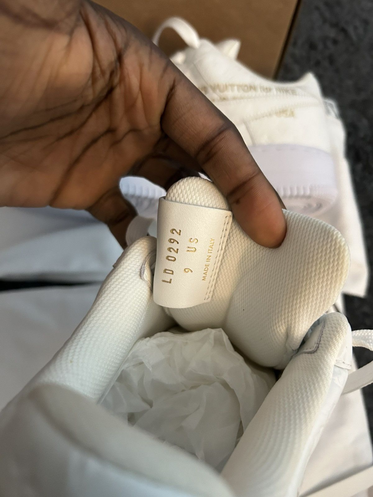 Louis Vuitton Louis Vuitton Nike White Monogram Low Top Air Force 1 Size US 9 / EU 42 - 8 Thumbnail