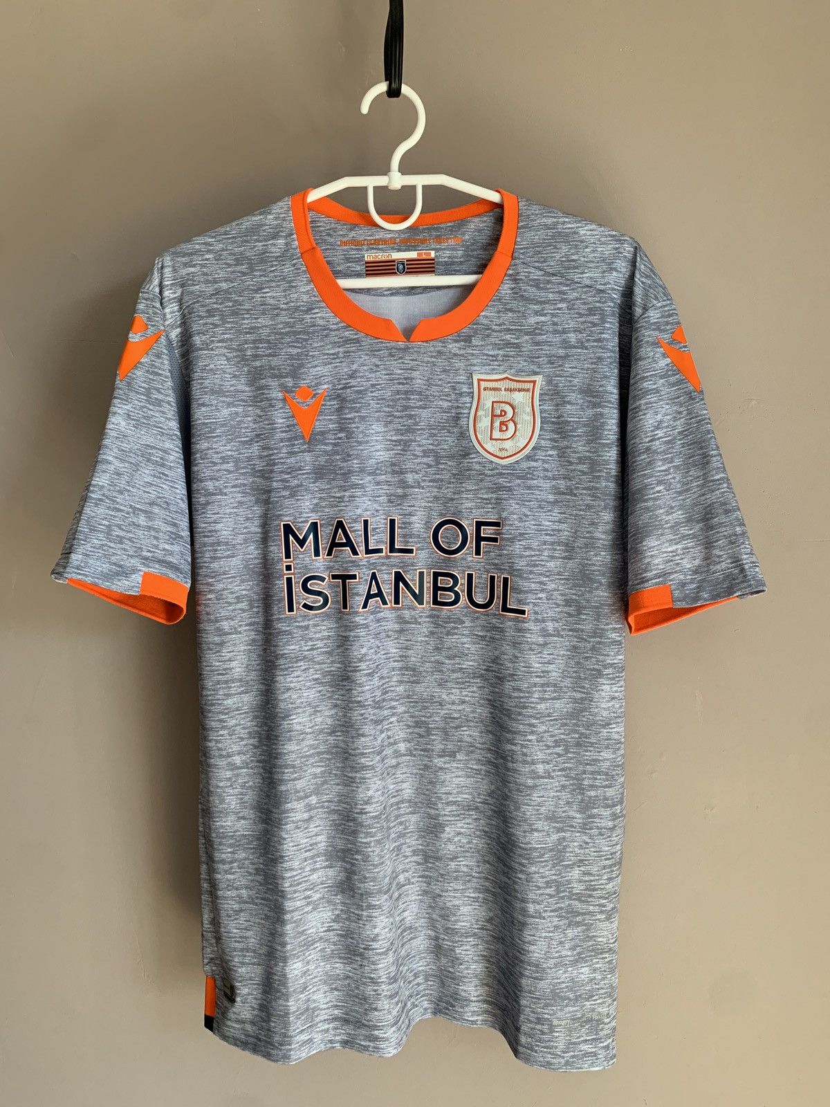 Macron Istanbul Basaksehir 2019 2020 third macron soccer jersey Size US L / EU 52-54 / 3 - 1 Thumbnail