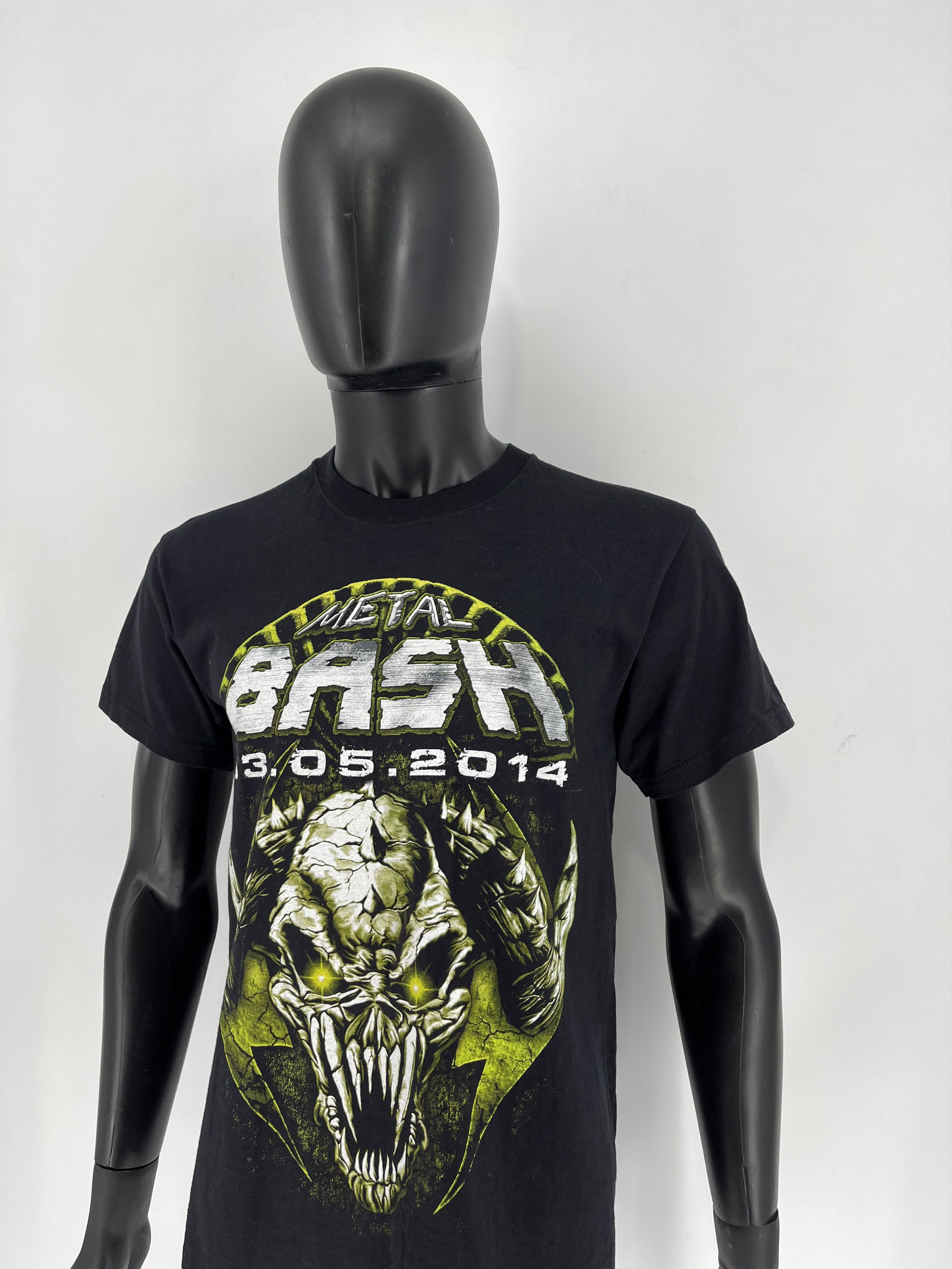 Band Tees Vintage Y2K T-Shirt METAL BASH 2014 Size US M / EU 48-50 / 2 - 4 Thumbnail