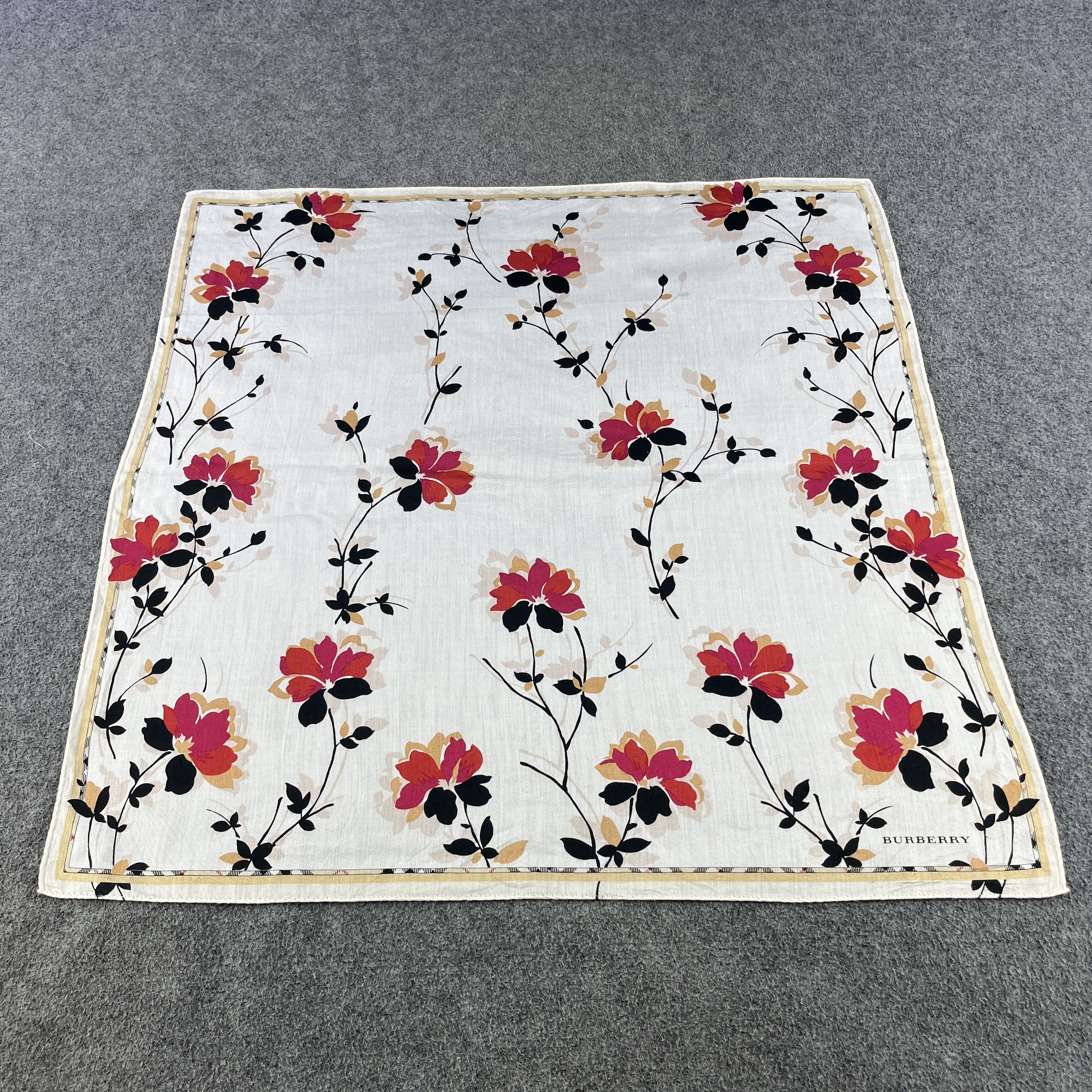 Burberry Burberry Handkerchief / Bandana / Neckerchief B089 Size ONE SIZE - 2 Thumbnail