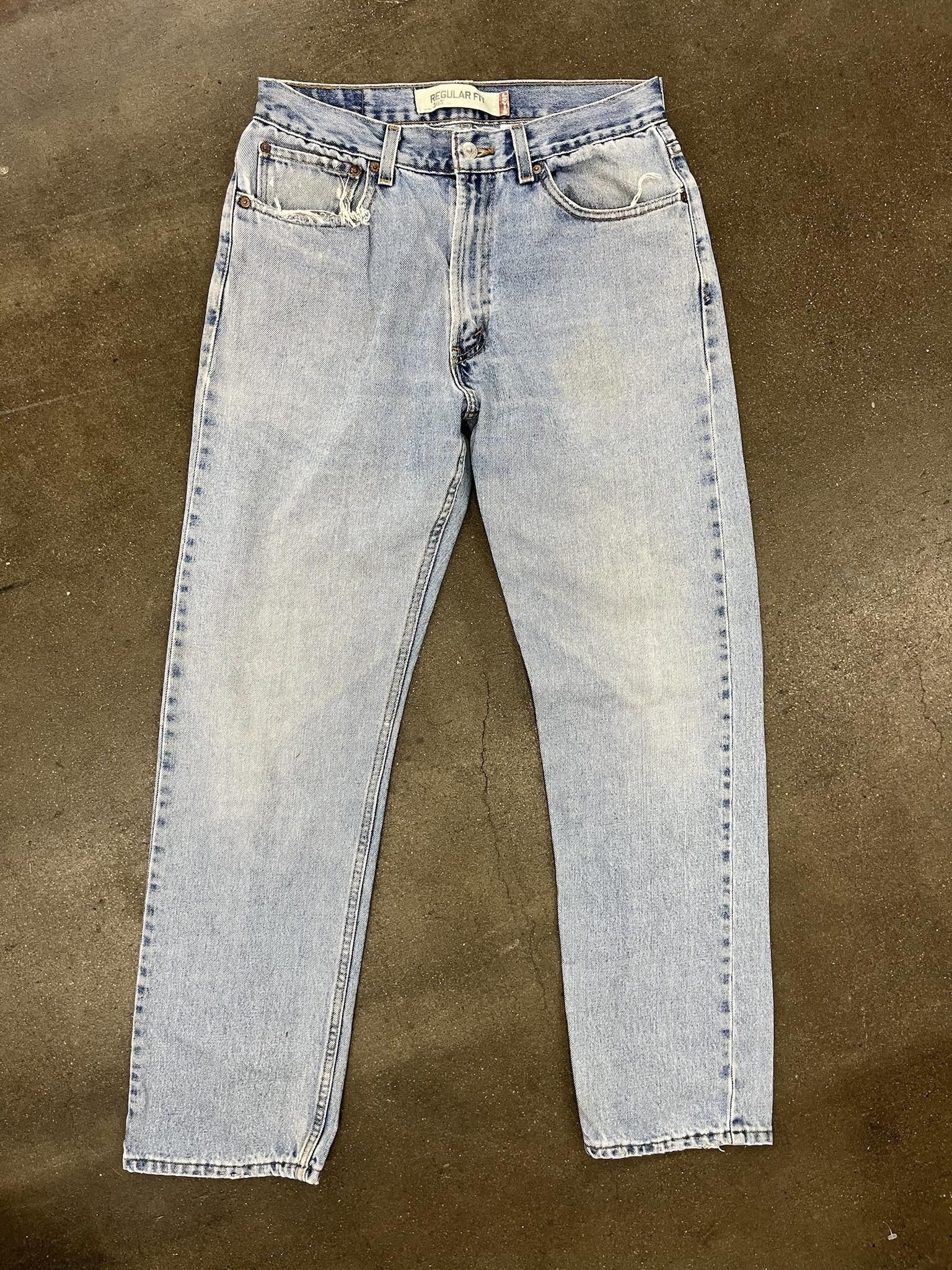 image of Vintage 2000's Levis 505 Regular Fit Jeans in Blue, Men's (Size 34)