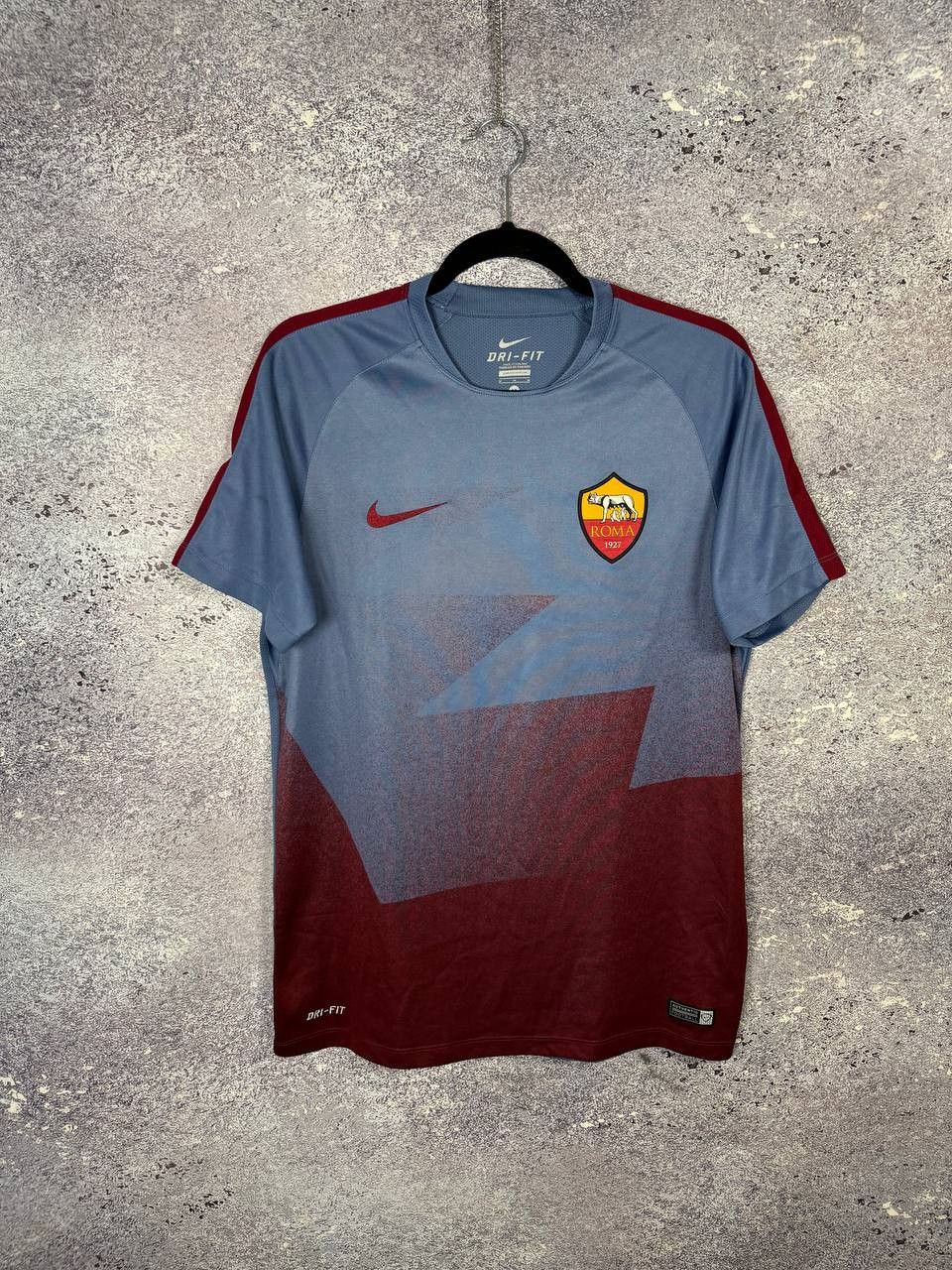 Nike × Vintage Vintage AS Roma 2016/17 Nike Training Pre-Match Jersey Size US M / EU 48-50 / 2 - 1 Thumbnail