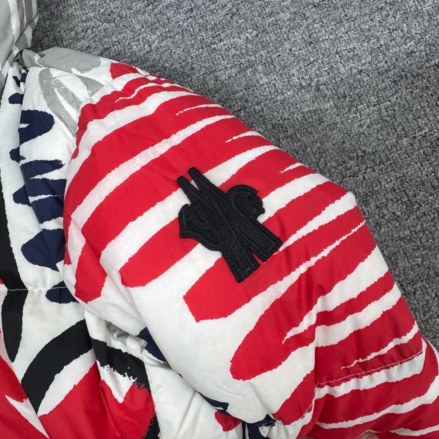 Moncler Moncler x Grenoble Doodle Hooded Puffer Size 3 Size US L / EU 52-54 / 3 - 4 Thumbnail