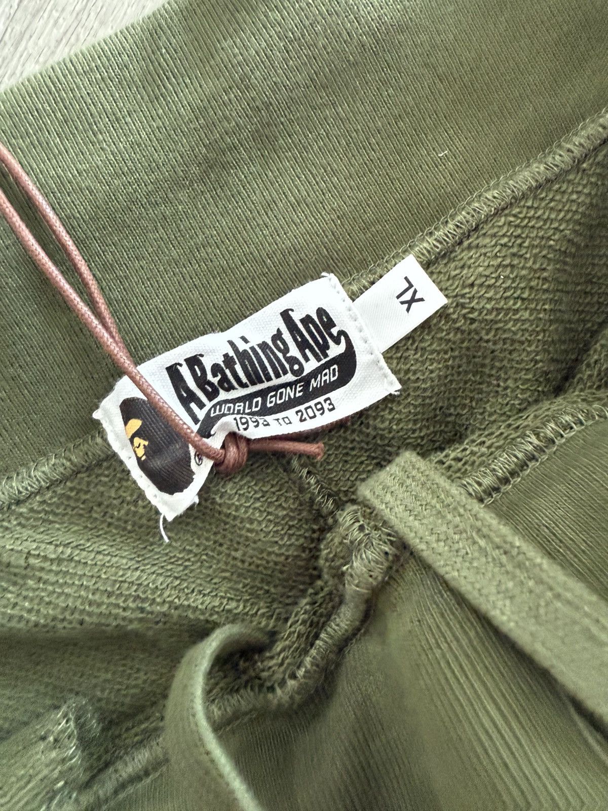 Bape Bape olive shark shorts Size US 34 / EU 50 - 3 Thumbnail