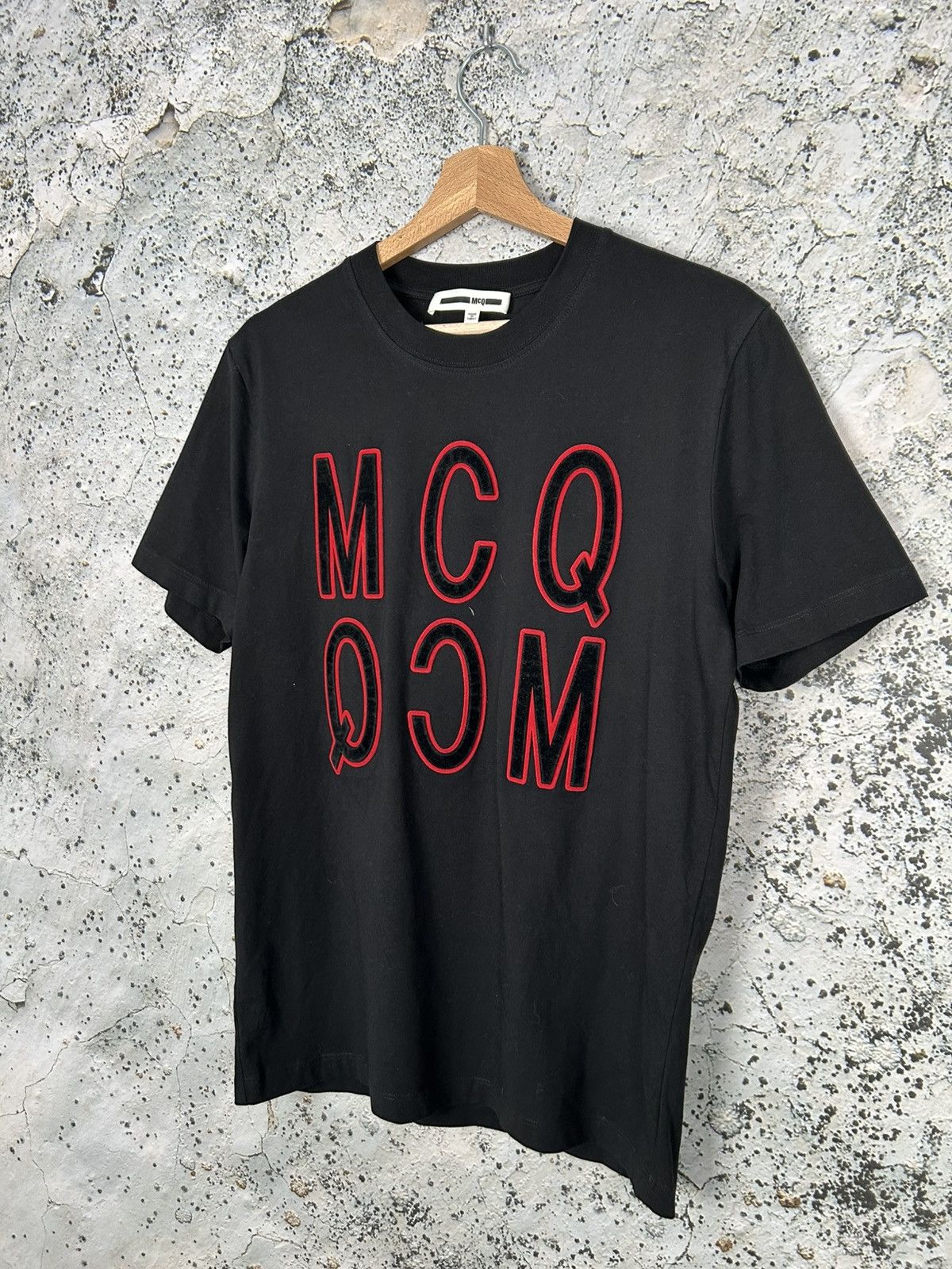 Designer × McQ Alexander McQueen MCQ Alexander McQueen Logo Graphic Black Tee Designer Rare Size US M / EU 48-50 / 2 - 2 Thumbnail