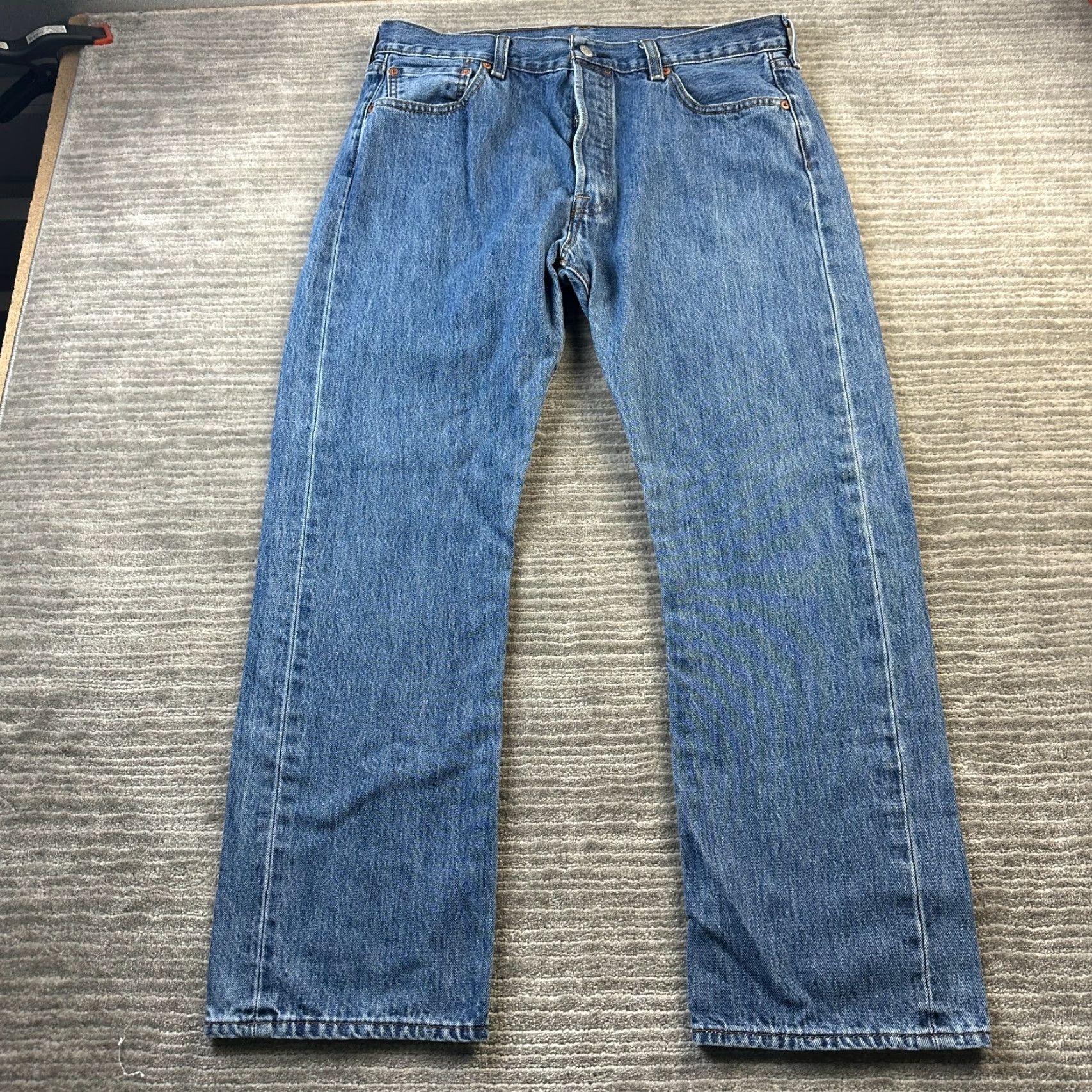 Levi's VINTAGE Levi's 501 Jeans Mens 36x30 Blue Denim Straight 5-Pocket Regular Fit Casual 90s Mens Size US 36 / EU 52 - 2 Thumbnail