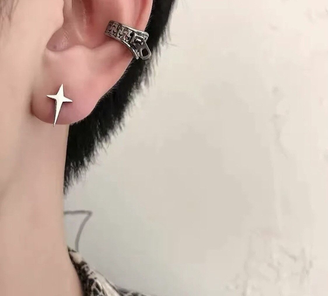 Other 4 Point Star Stud Earring Size ONE SIZE - 2 Thumbnail