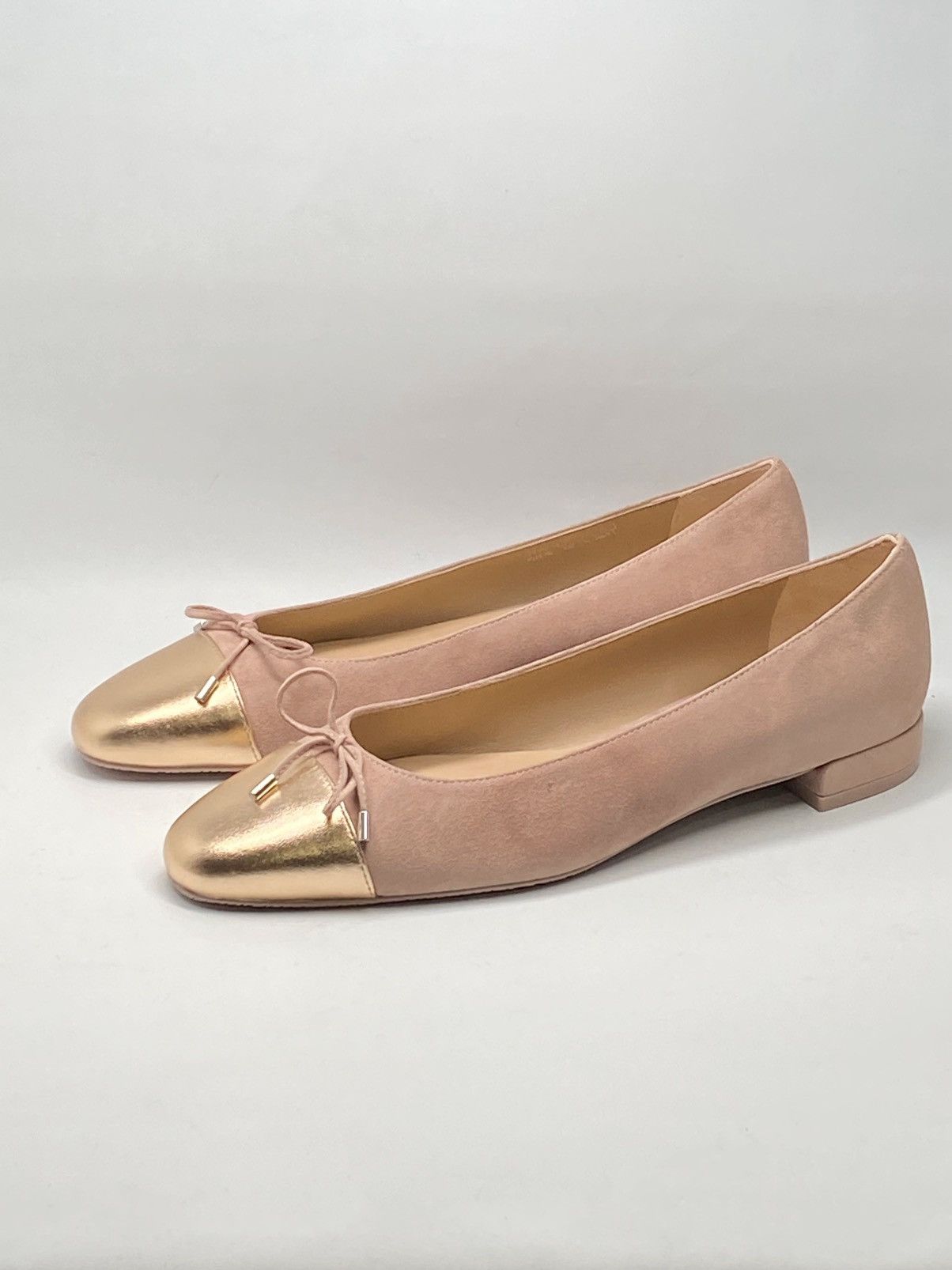 Stuart Weitzman Stuart Weitzman Cap Toe Suede Ballet Flats size 9.5 Size US 9.5 / IT 39.5 - 4 Thumbnail