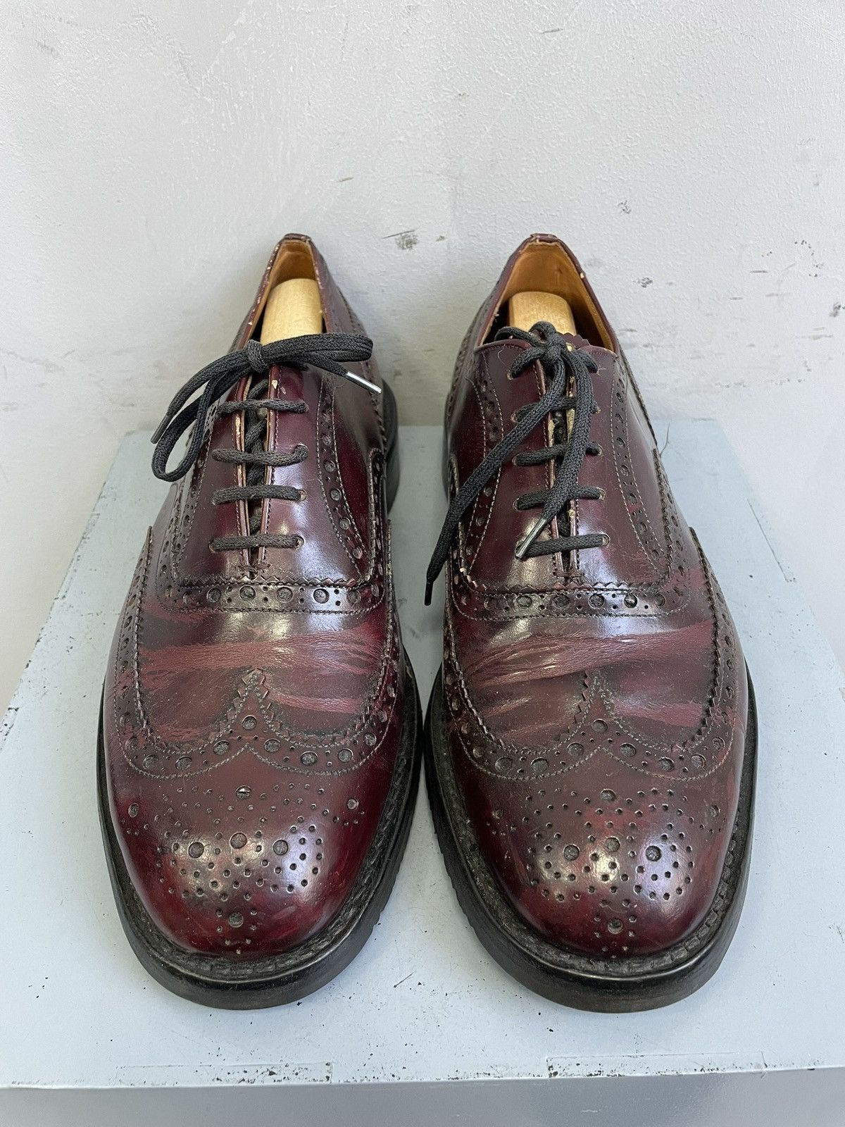 Church's Churchs brogue red sporty shoes bold classic style Size US 8.5 / EU 41-42 - 4 Thumbnail