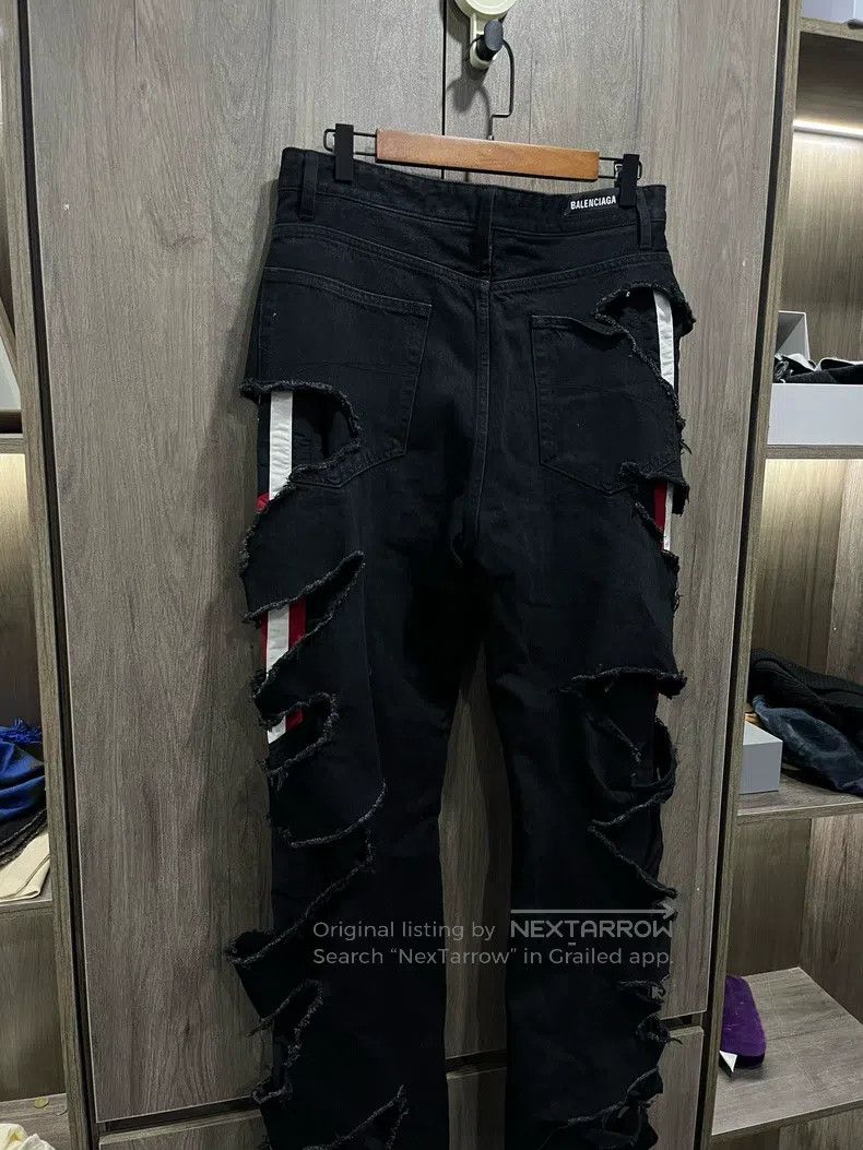 Balenciaga Balenciaga size S Black and red 3B embroidered double-laye Size US 27 - 6 Thumbnail