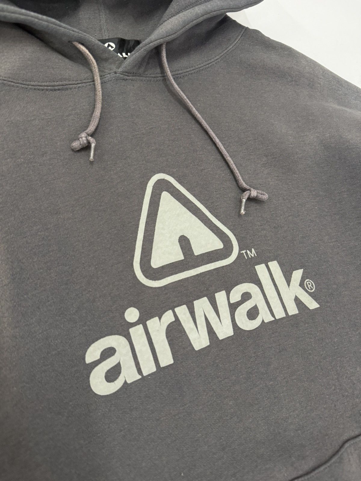 Airwalk 🔥 Airwalk Distressed Sunfaded Skateboard Big logo Hoodie - L Size US M / EU 48-50 / 2 - 5 Thumbnail