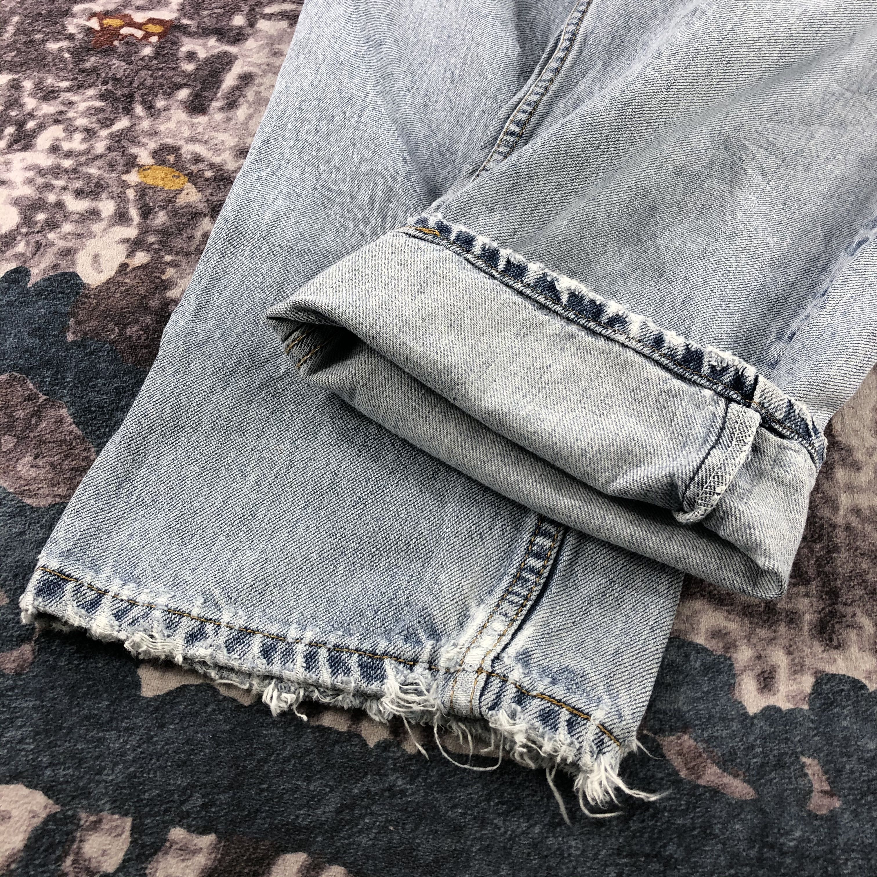Levi's × Vintage Vintage Light Wash Levis 560 Jeans-JM3004 Size US 37 - 7 Thumbnail