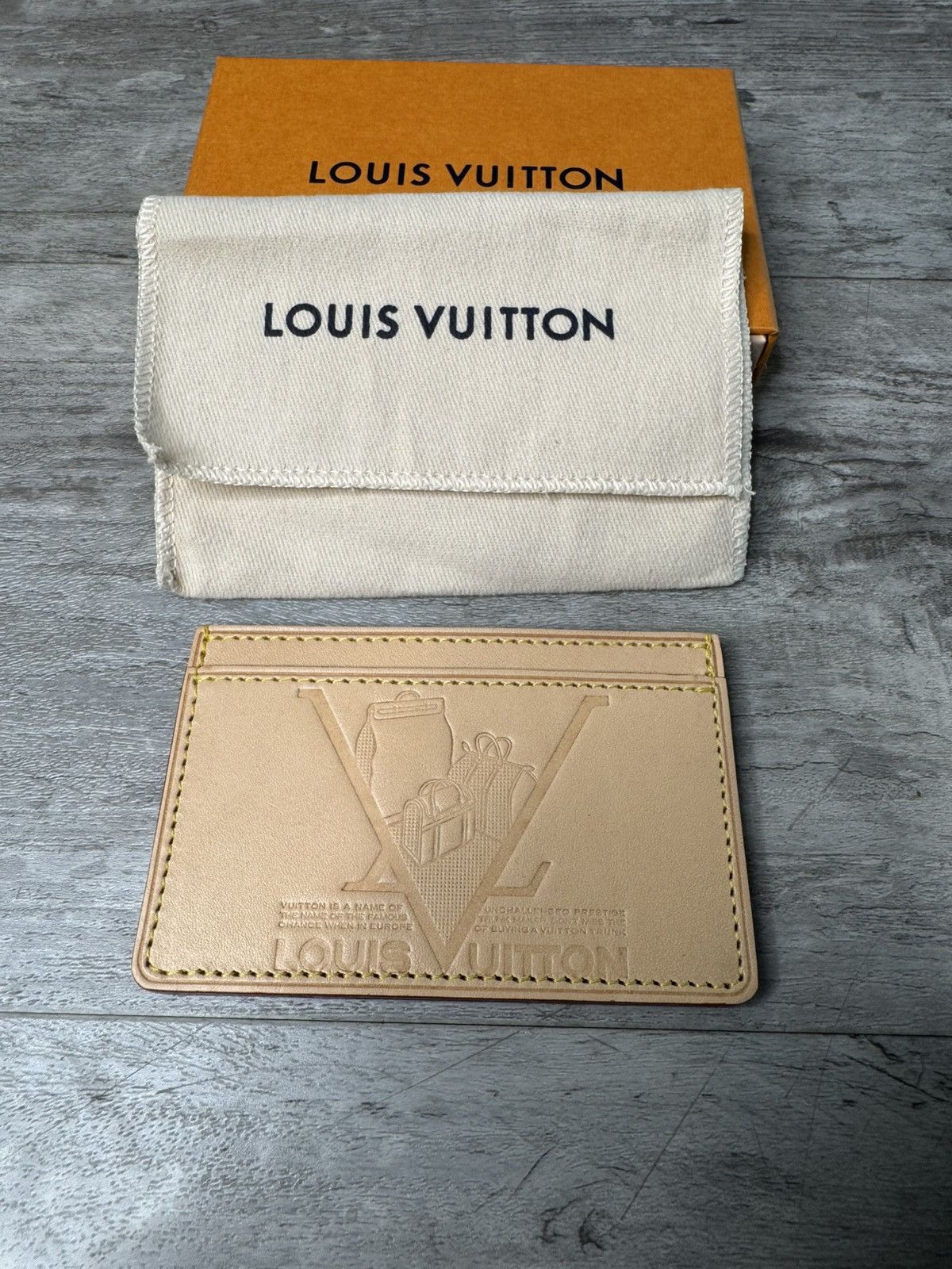 Louis Vuitton Louis Vuitton Card Holder Size ONE SIZE - 1 Thumbnail