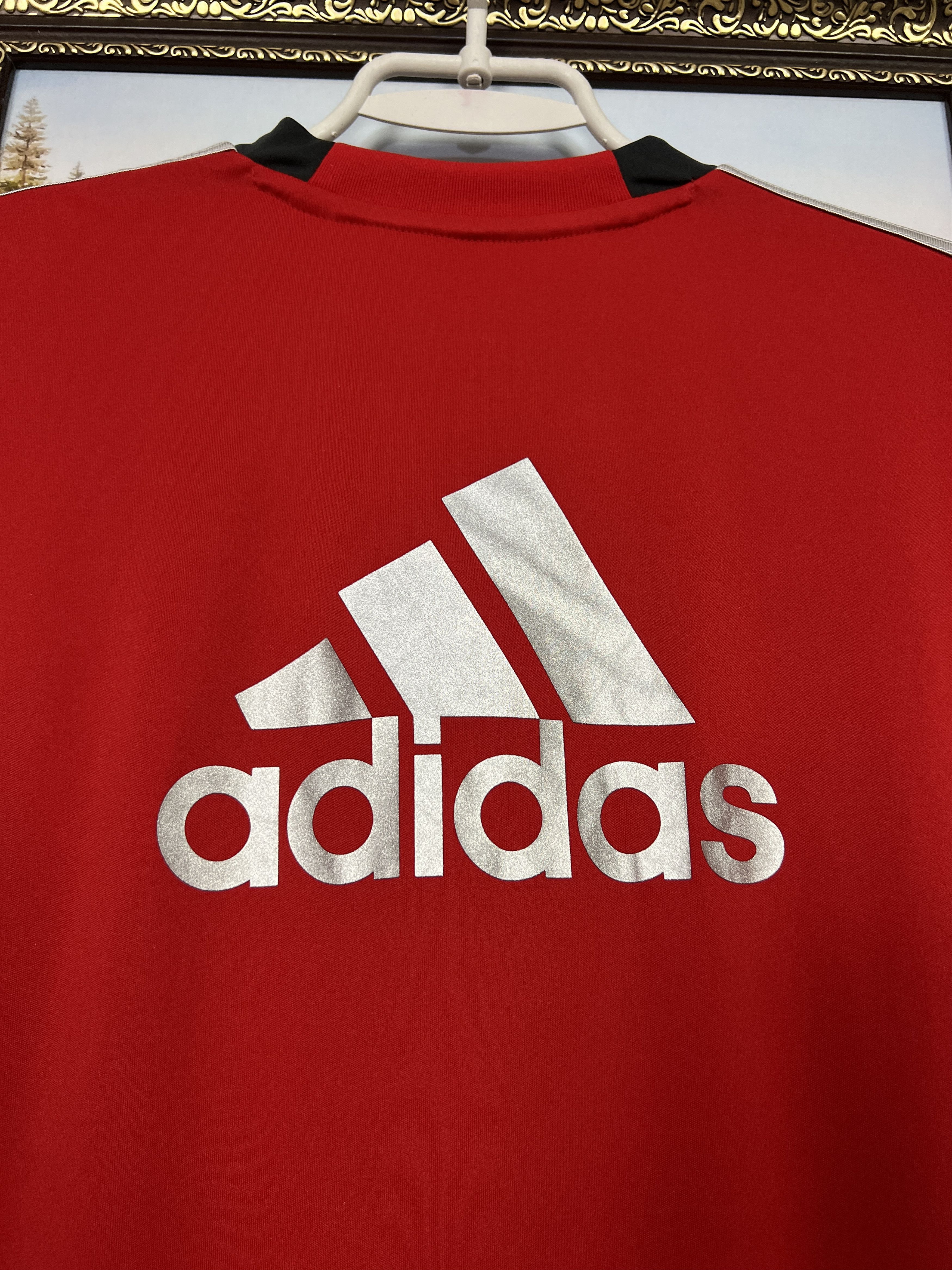 Adidas Vintage Adidas Liverpool Football Train Shirt Soccer Mens Size US L / EU 52-54 / 3 - 14 Thumbnail