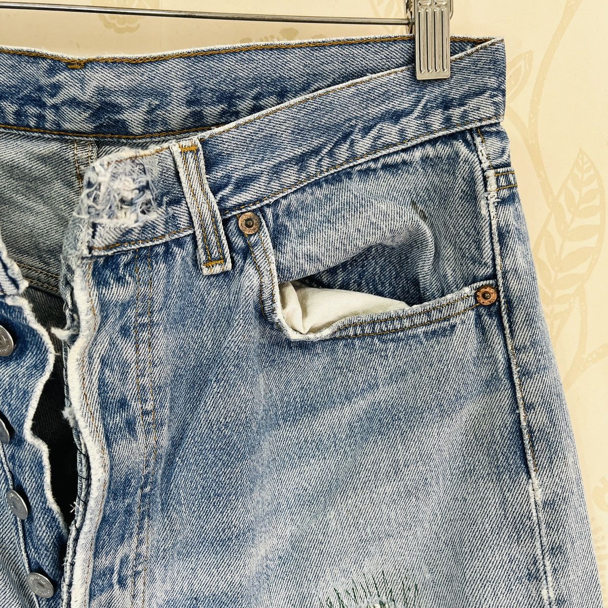 Levi's Vintage Clothing Distressed Levis 501 Vintage Denim Jeans Size US 30 / EU 46 - 6 Thumbnail