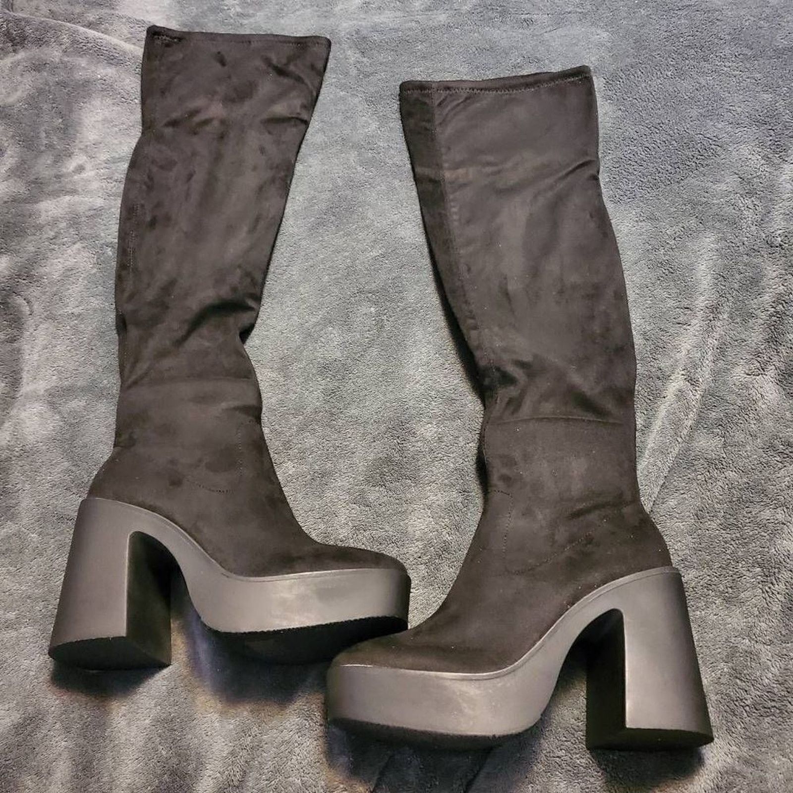 Dolls Kill Dolls Kill Goth Emo Knee High Platform Boot Sz 7 MSRP $70 Size US 7 / IT 37 - 2 Thumbnail