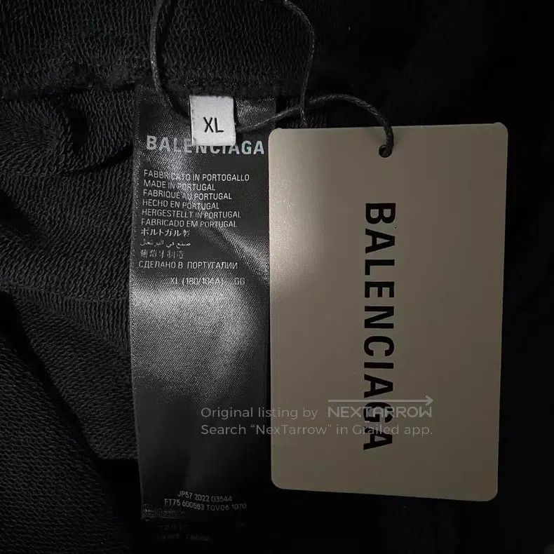 Balenciaga Balenciaga Black blurred logo sweatshirt Size US XL / EU 56 / 4 - 4 Thumbnail