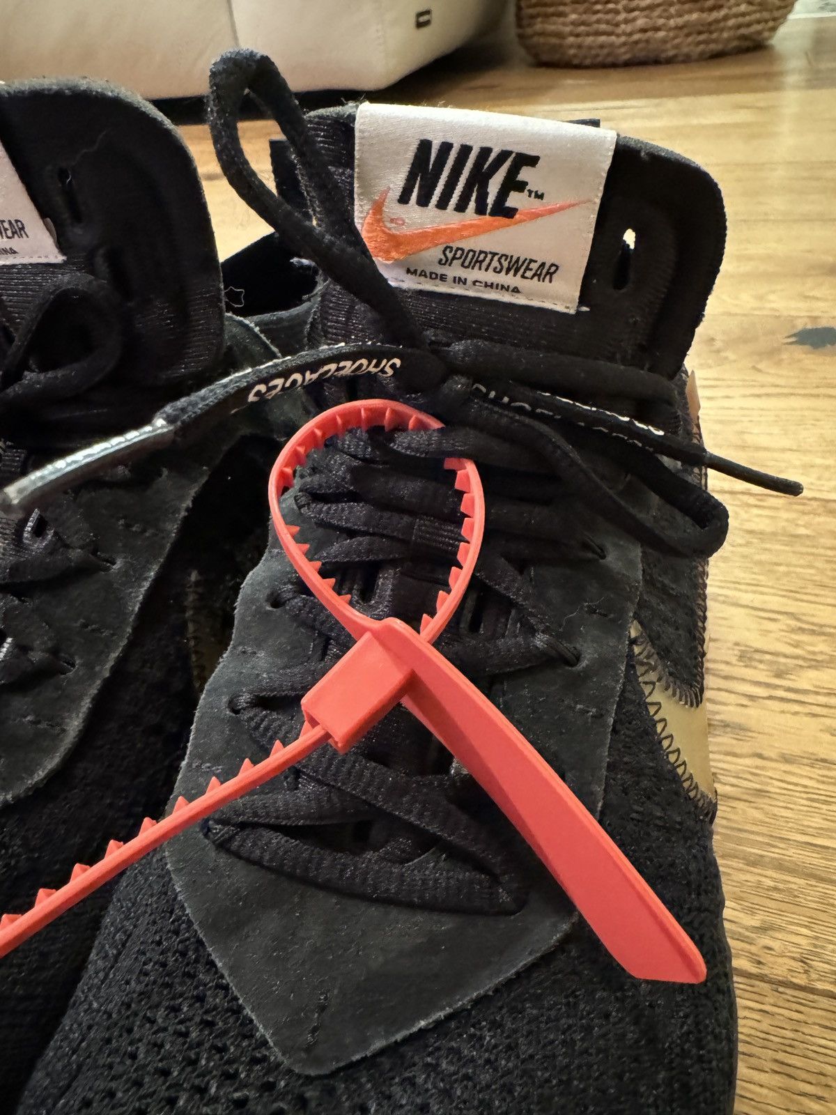 Nike × Off-White Nike Air VaporMax Off-White Black (2018) Size US 10 / EU 43 - 8 Thumbnail