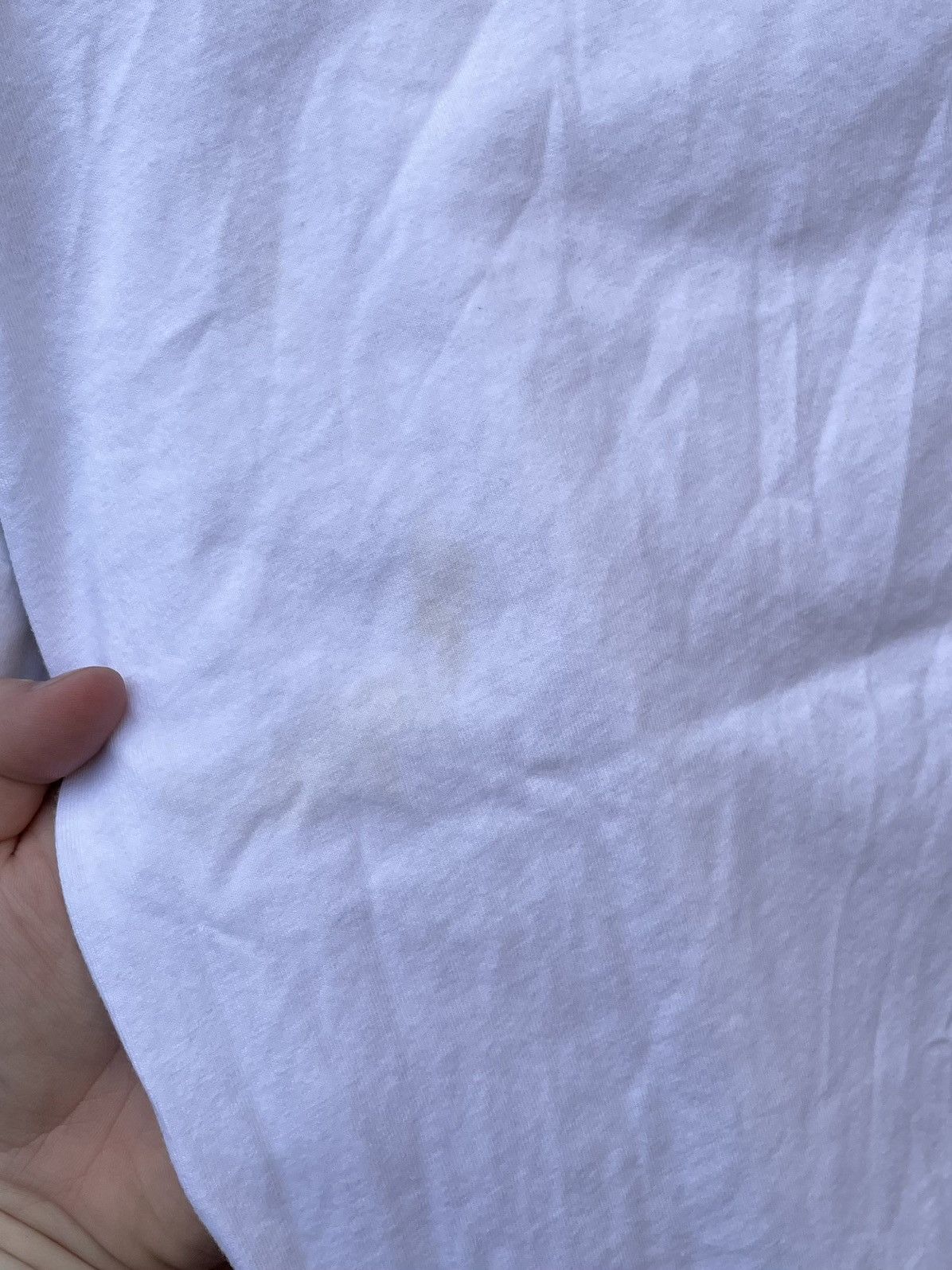 Kaws Uniqlo X Kaws Peace For All Graphic White TShirt Size US S / EU 44-46 / 1 - 5 Thumbnail