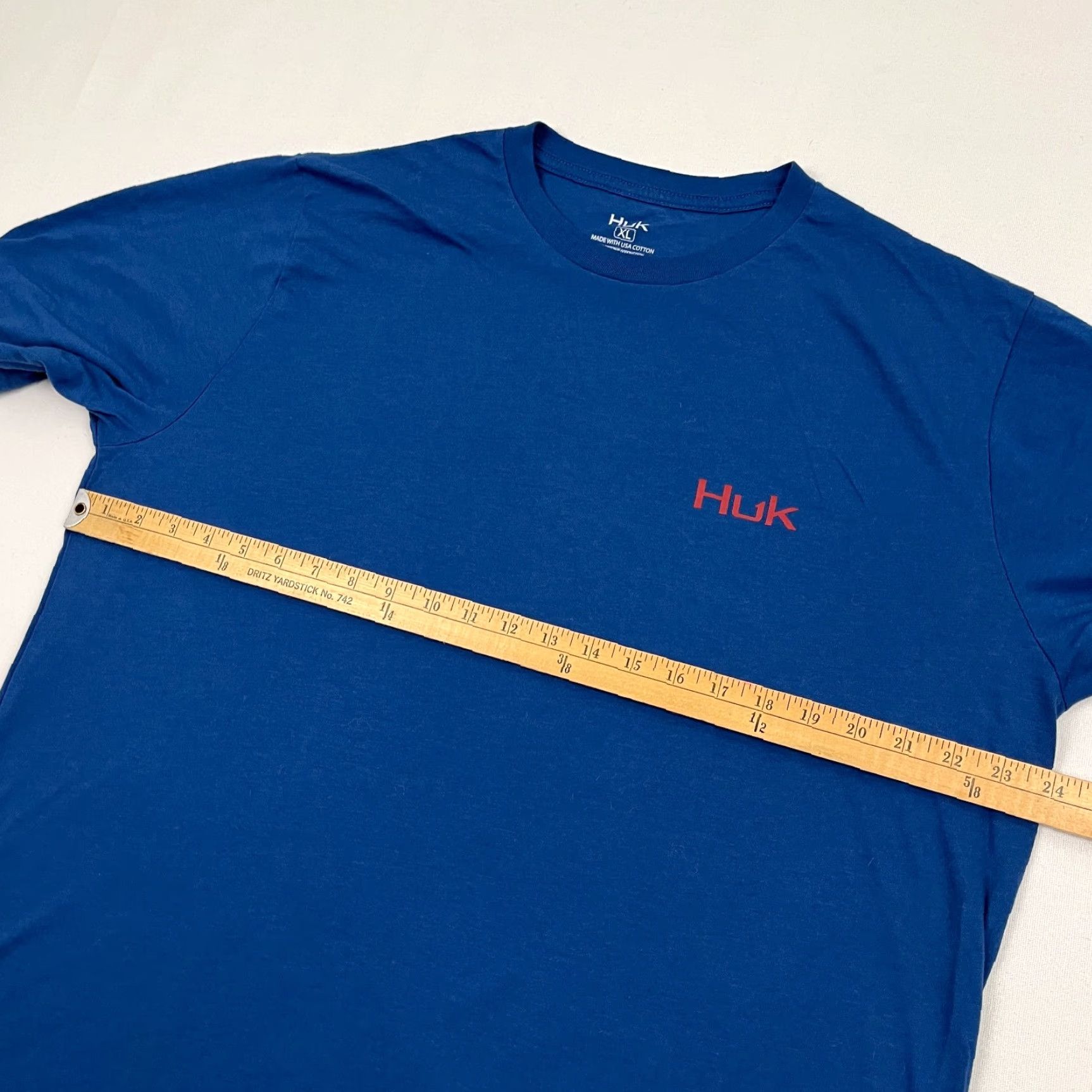 Vintage HUK Shirt Mens XL X-Large Red White Blue Fish Fishing Graphic Crewneck Stretch T-Shirt Short Sleeve Outdoors Logo Classic Size US XL / EU 56 / 4 - 7 Thumbnail