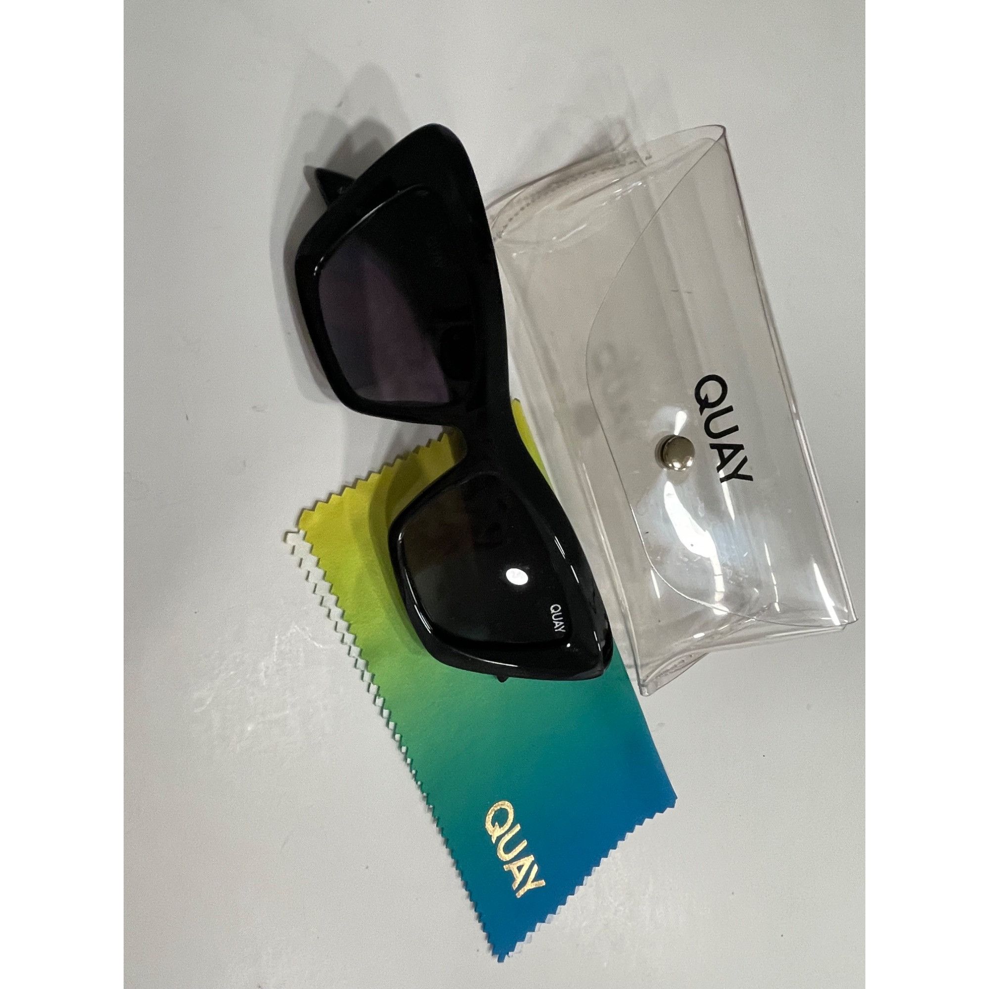 Quay Quay On the Radio Black Cat Eye frame Polarized Sunglasses Size ONE SIZE - 11 Thumbnail