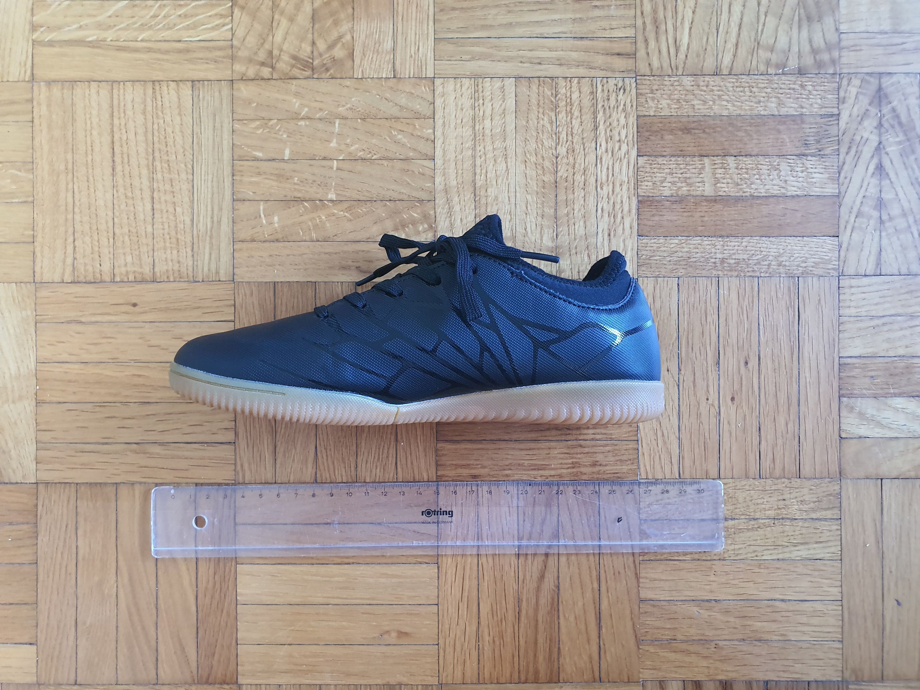 Umbro Velocita Alchemist 1.0 IC Football Soccer Sneakers Trainers Size US 5 / EU 37 - 10 Thumbnail
