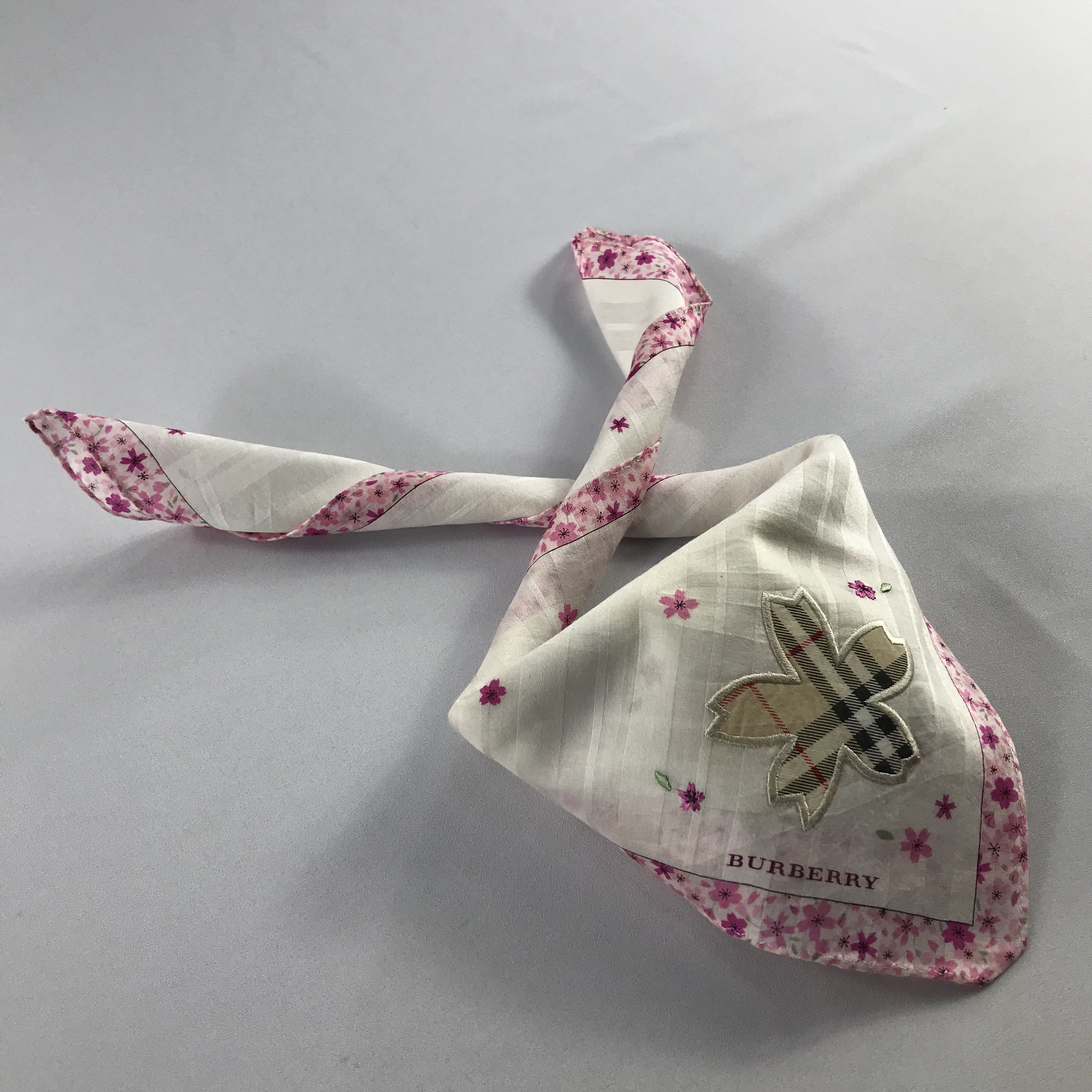 Burberry Burberry Handkerchief / Bandana / Neckerchief C560 Size ONE SIZE - 2 Thumbnail