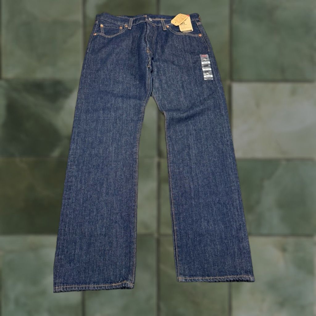 Levi's VINTAGE Levi's 501XX Jeans Straight Leg Button Fly Blue Denim 34x31 90s Mens Size US 34 / EU 50 - 1 Thumbnail