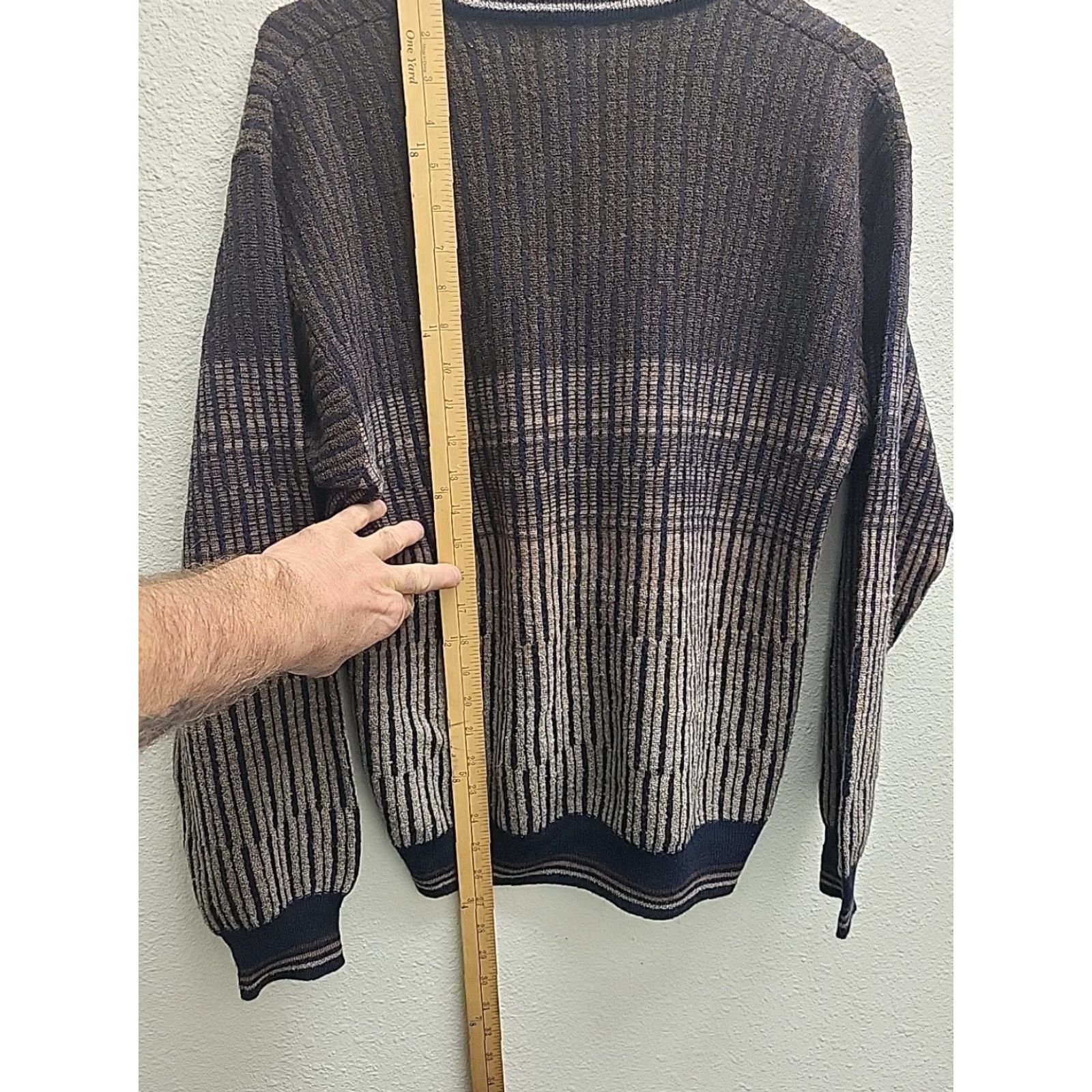 Vintage VINTAGE Bachrach Sweater Men Pullover Wool Blend Blue Brown Geometric V-Neck Medium M, 90s Outdoor Wool, Breathable, Italy Size US M / EU 48-50 / 2 - 7 Thumbnail