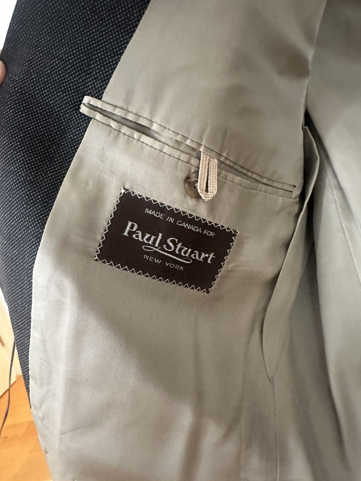 Paul Stuart Paul Stuart Grey Birdseye Wool Suit | 38R / 32W Size 38R - 10 Thumbnail