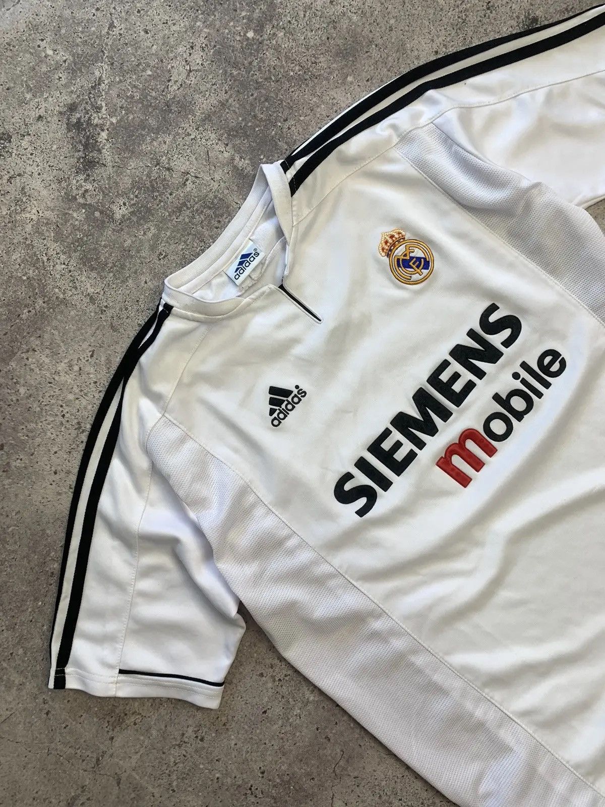 Adidas × Vintage Vintage Real Madrid tee Y2K jersey soccer Madrid blockcore Size US M / EU 48-50 / 2 - 2 Thumbnail