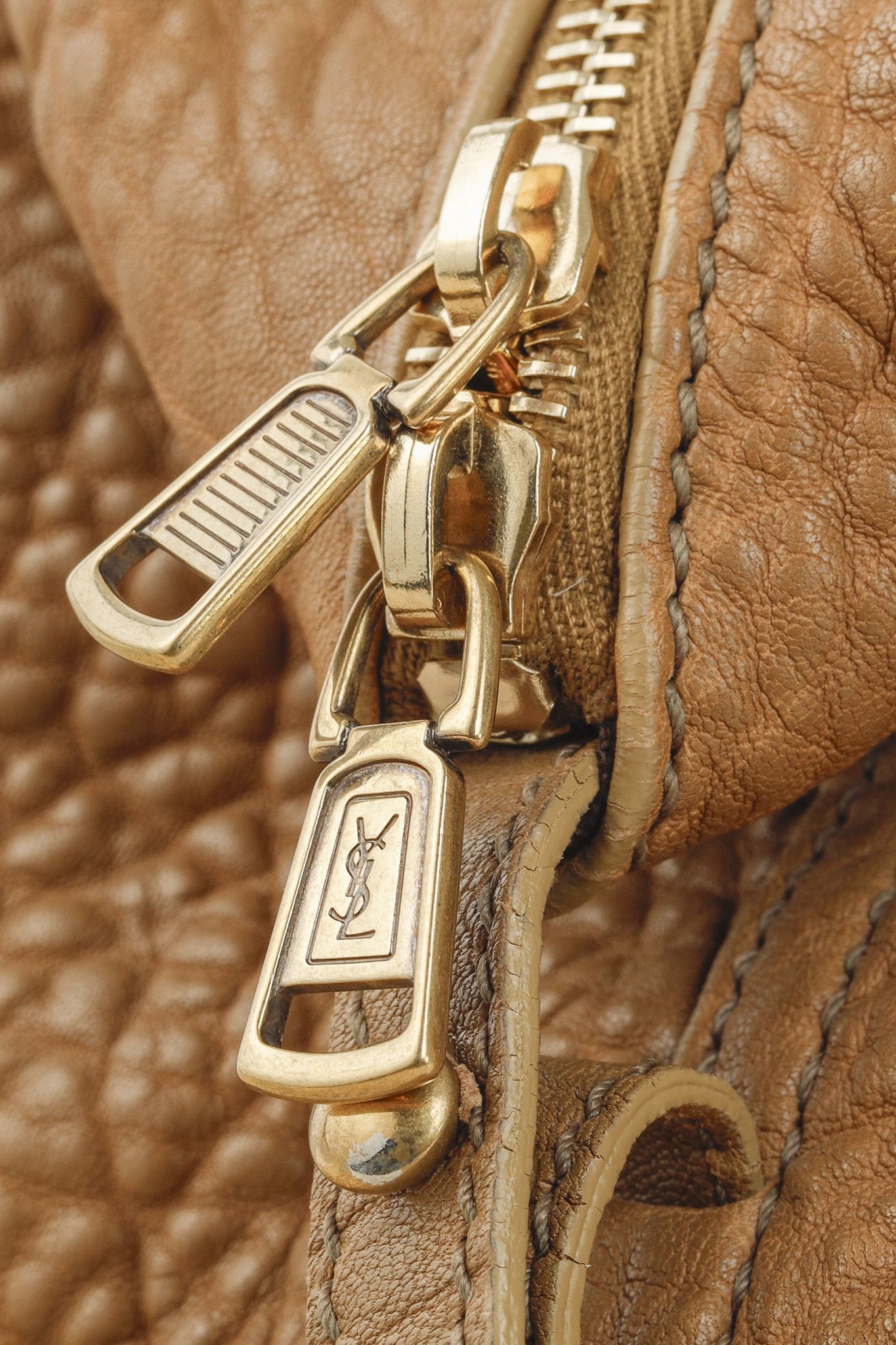 Yves Saint Laurent Yves Saint Laurent Easy Tan-Pebbled-Leather Handbag Size ONE SIZE - 11 Thumbnail