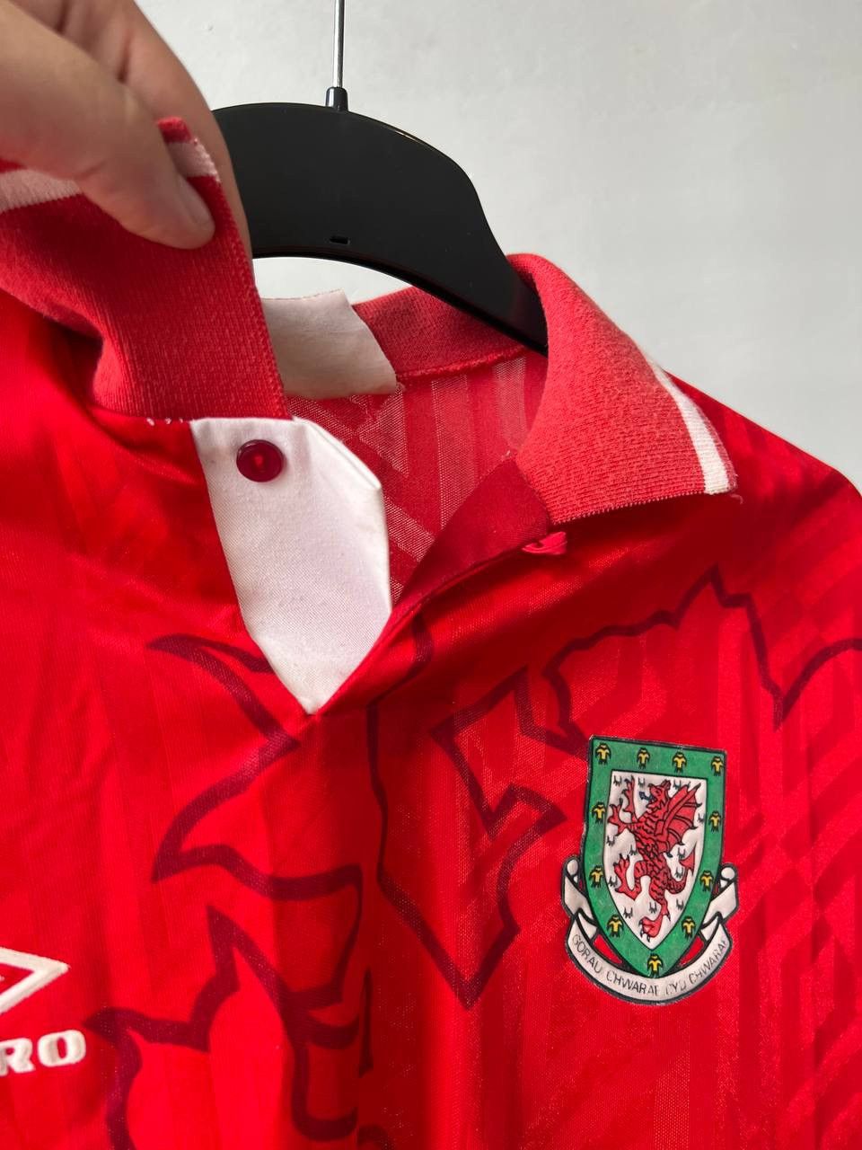 Umbro 1992/94 WALES TEAM HOME SOCCER JERSEY FOOTBALL SHIRT RARE Size US XXL / EU 58 / 5 - 5 Thumbnail
