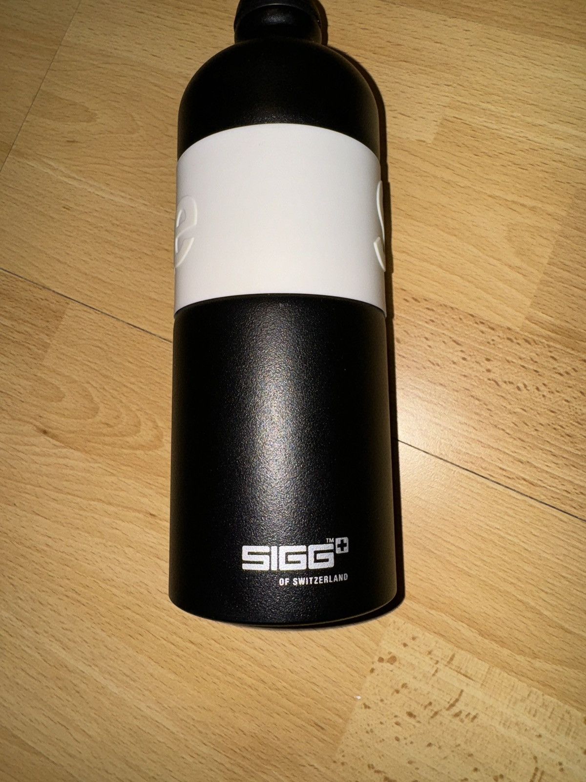 Supreme Supreme x Sigg SS18 black bottle Size ONE SIZE - 3 Thumbnail