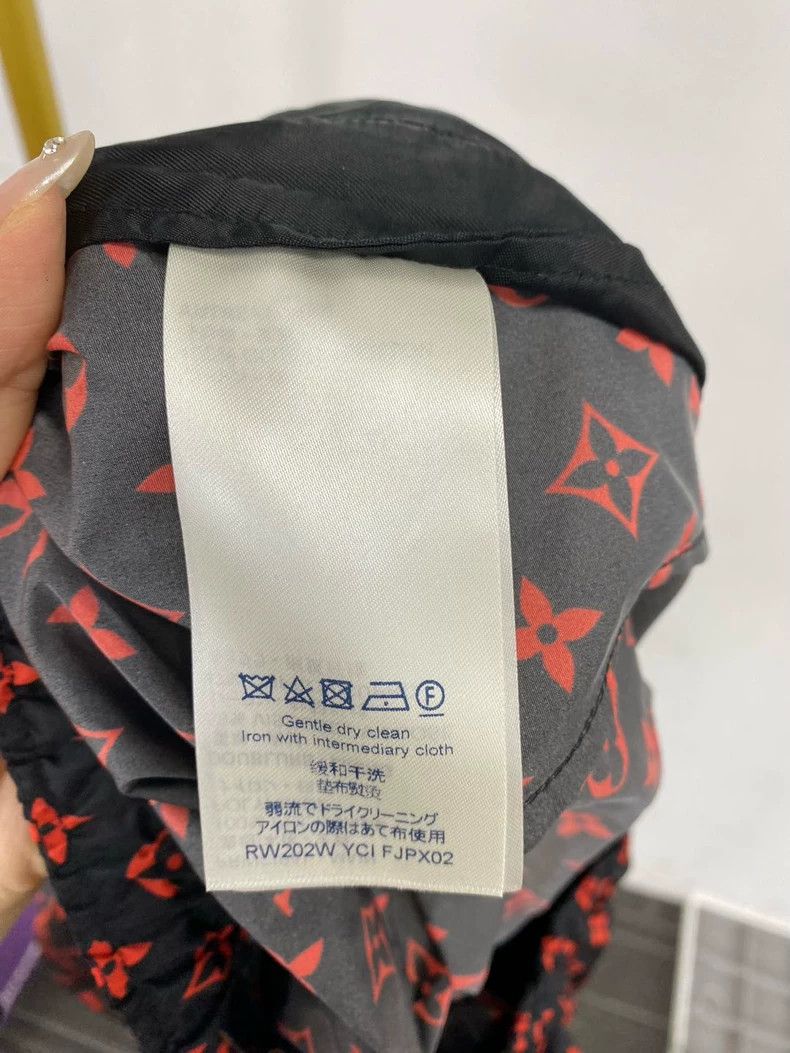 Louis Vuitton Louis Vuitton Jogging Pants with Full Print of Presbyopia Size US 36 / EU 52 - 4 Thumbnail
