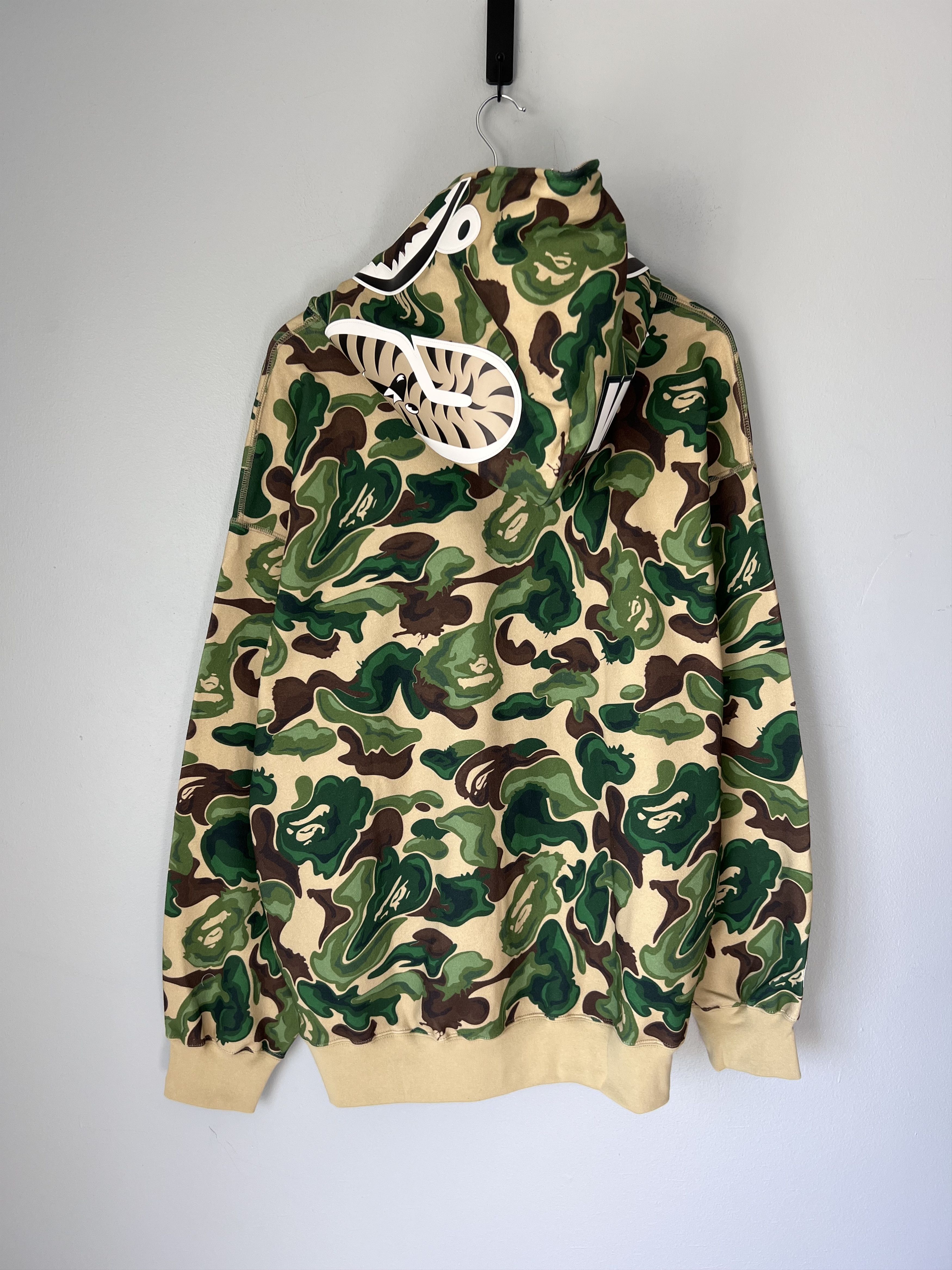 Bape Bape Art Camo Full Zip Shark Hoodie in Green Size US XXL / EU 58 / 5 - 6 Thumbnail