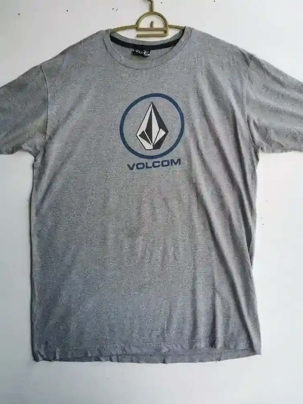 Vintage Vintage Volcom T-shirt Size US L / EU 52-54 / 3 - 1 Thumbnail