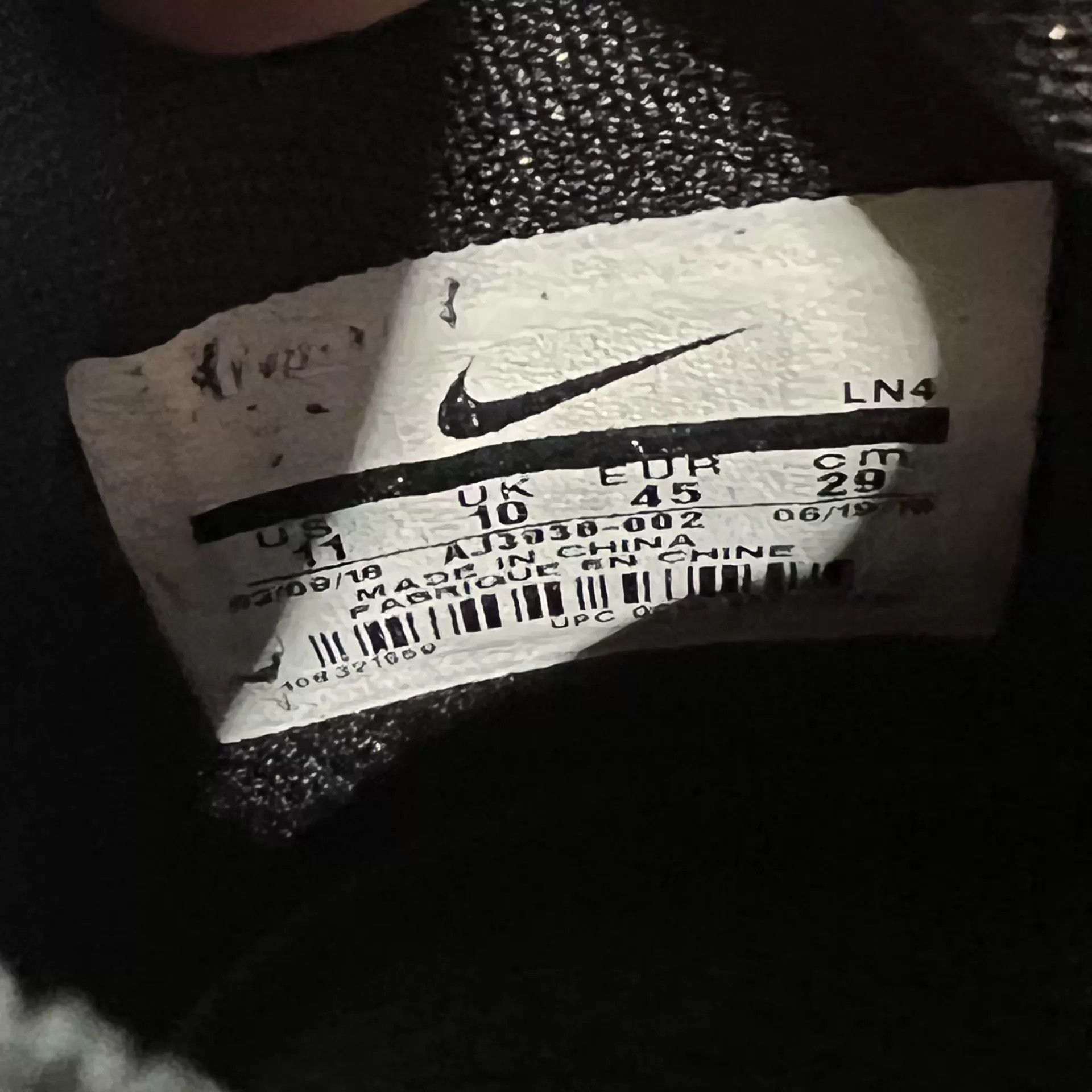 Nike Nike LeBron 15 KITH Black Gold Floral Zip 45 Size US 11 / EU 44 - 8 Thumbnail