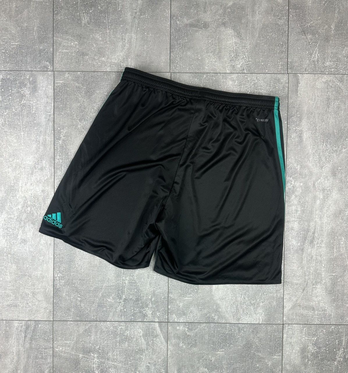 Adidas Adidas Real Madrid 2017/18 Soccer Football Short Size US 34 / EU 50 - 10 Thumbnail