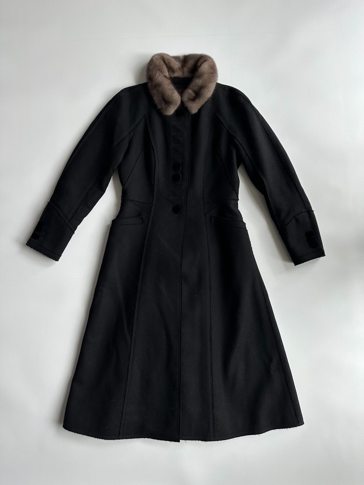 Marc Jacobs Louis Vuitton A-Line Coat with Fur Collar Size S / US 4 / IT 40 - 1 Thumbnail