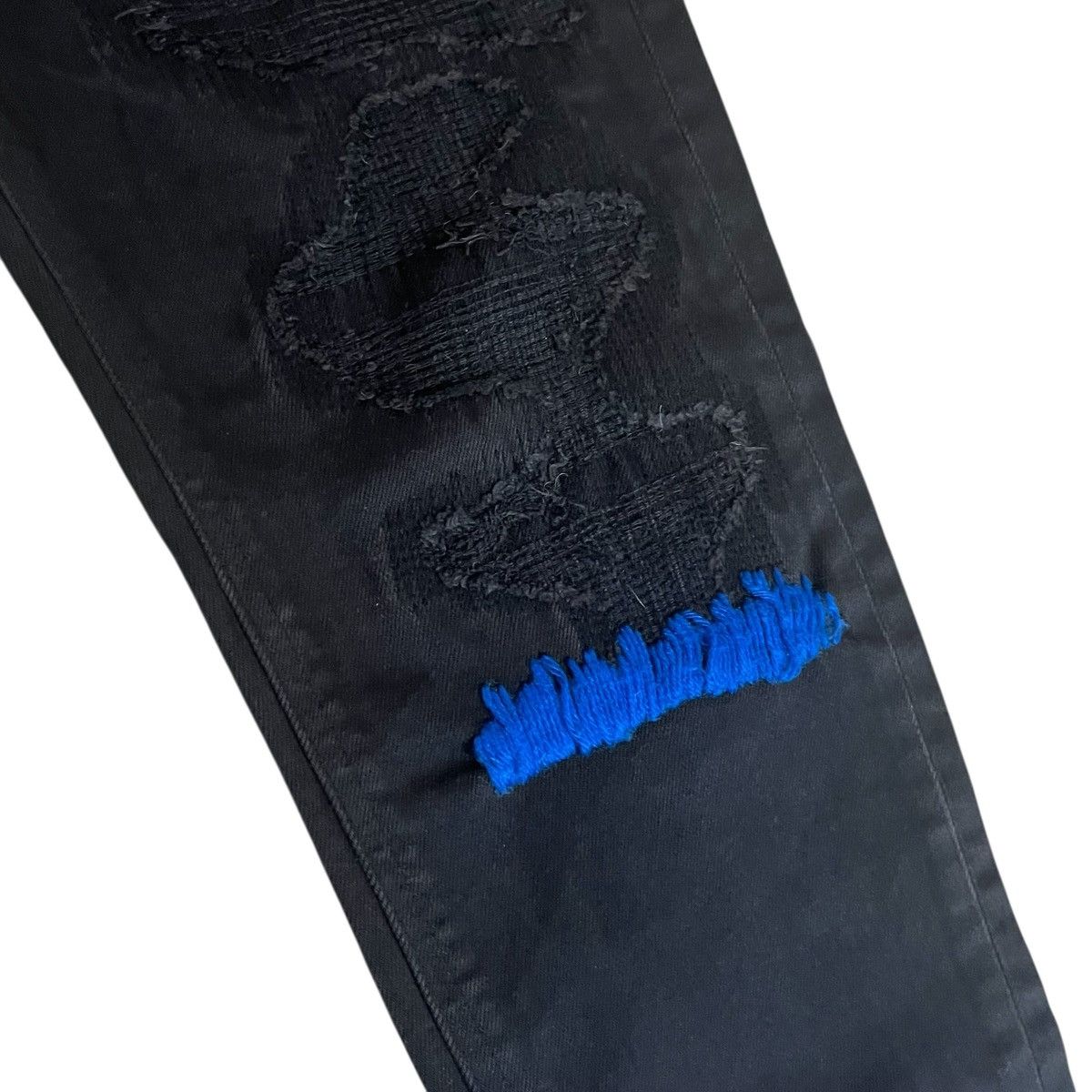 Japanese Brand × Jun Takahashi × Undercover Undercover 68 Blue Yarn Black Denim Size US 32 / EU 48 - 2 Thumbnail