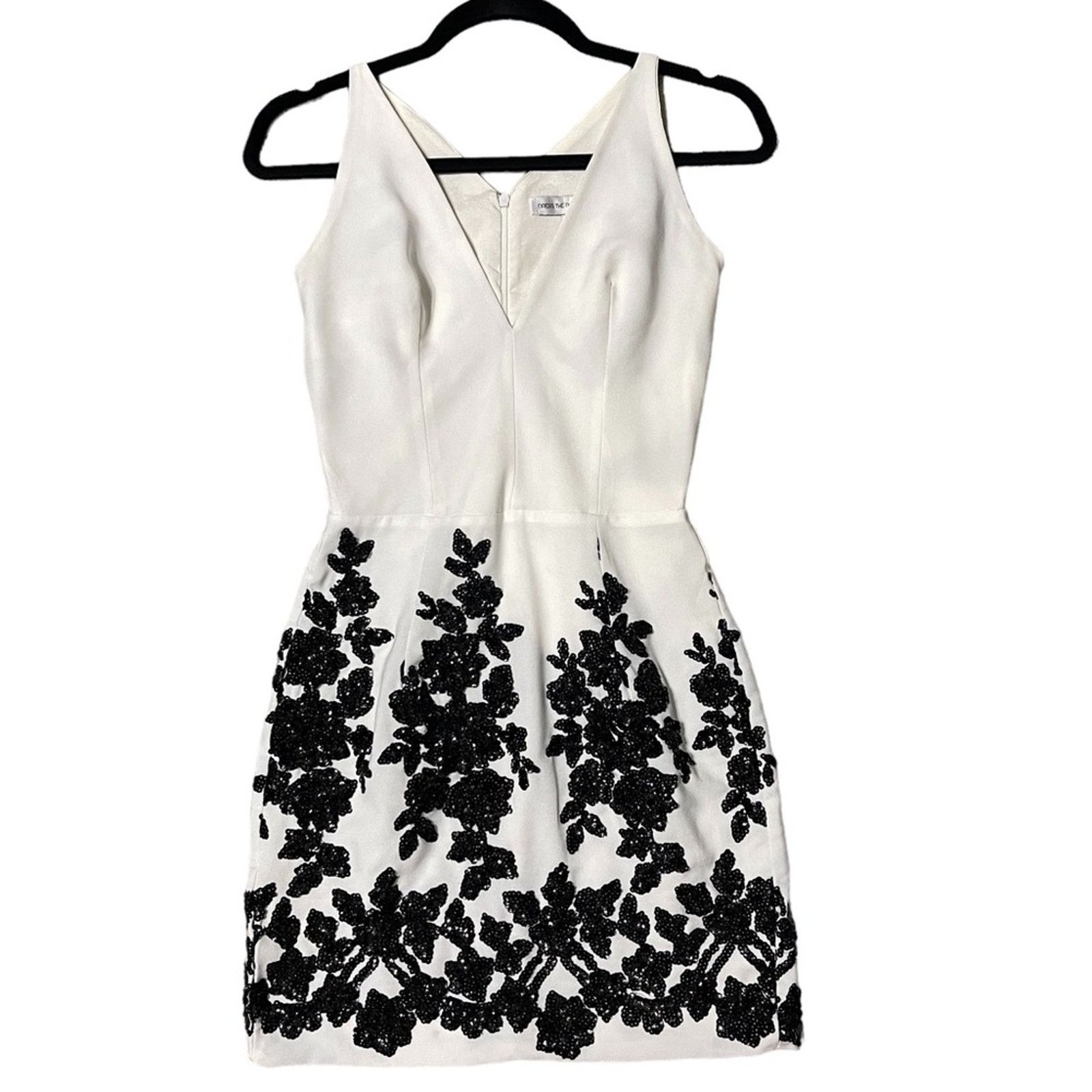 Dress the Population Dress The Population Codi White Sequin Floral Mini Dress Size XS / US 0-2 / IT 36-38 - 4 Thumbnail