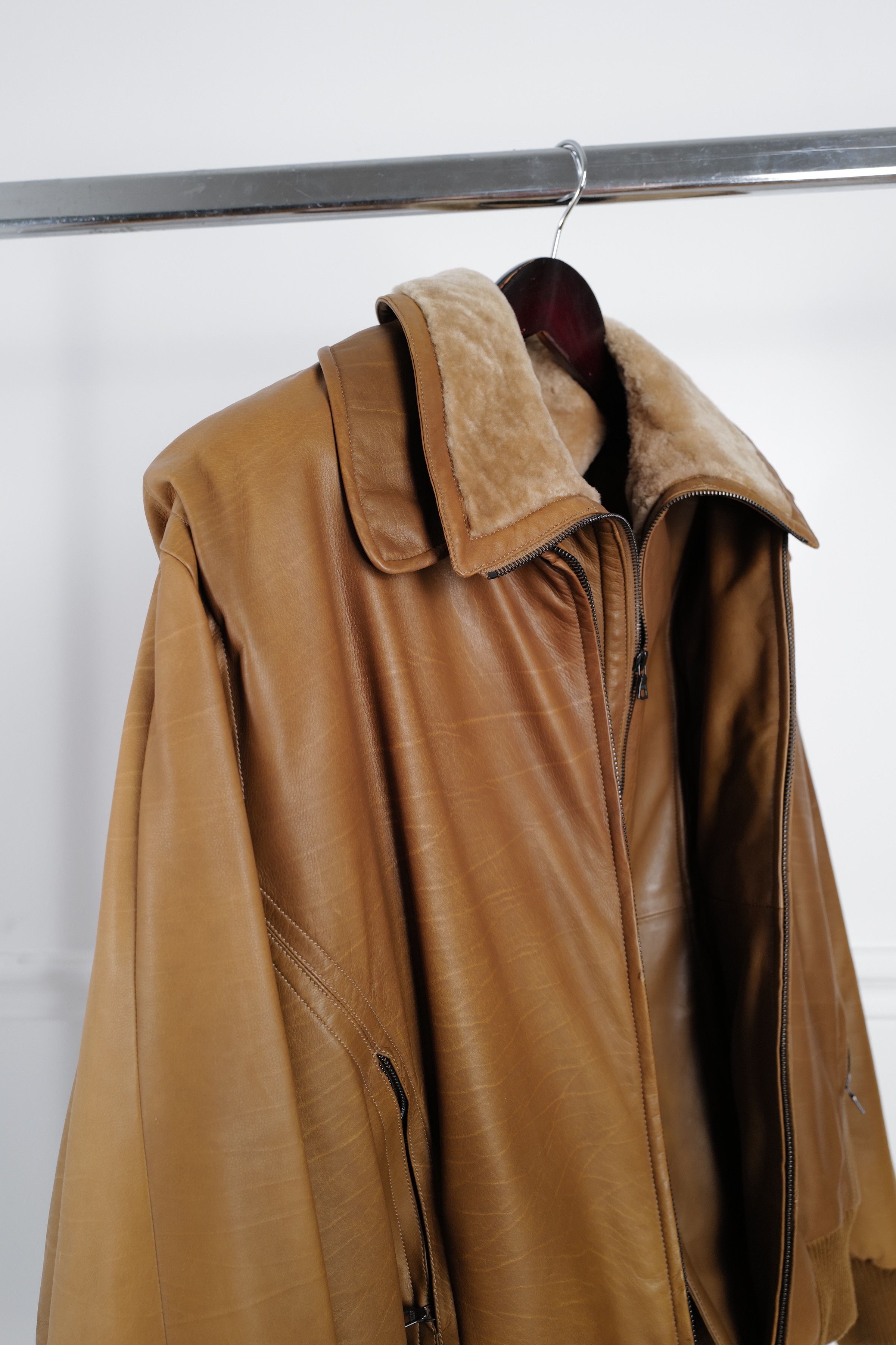 Kiton KITON LEATHER JACKET Size US XL / EU 56 / 4 - 19 Thumbnail