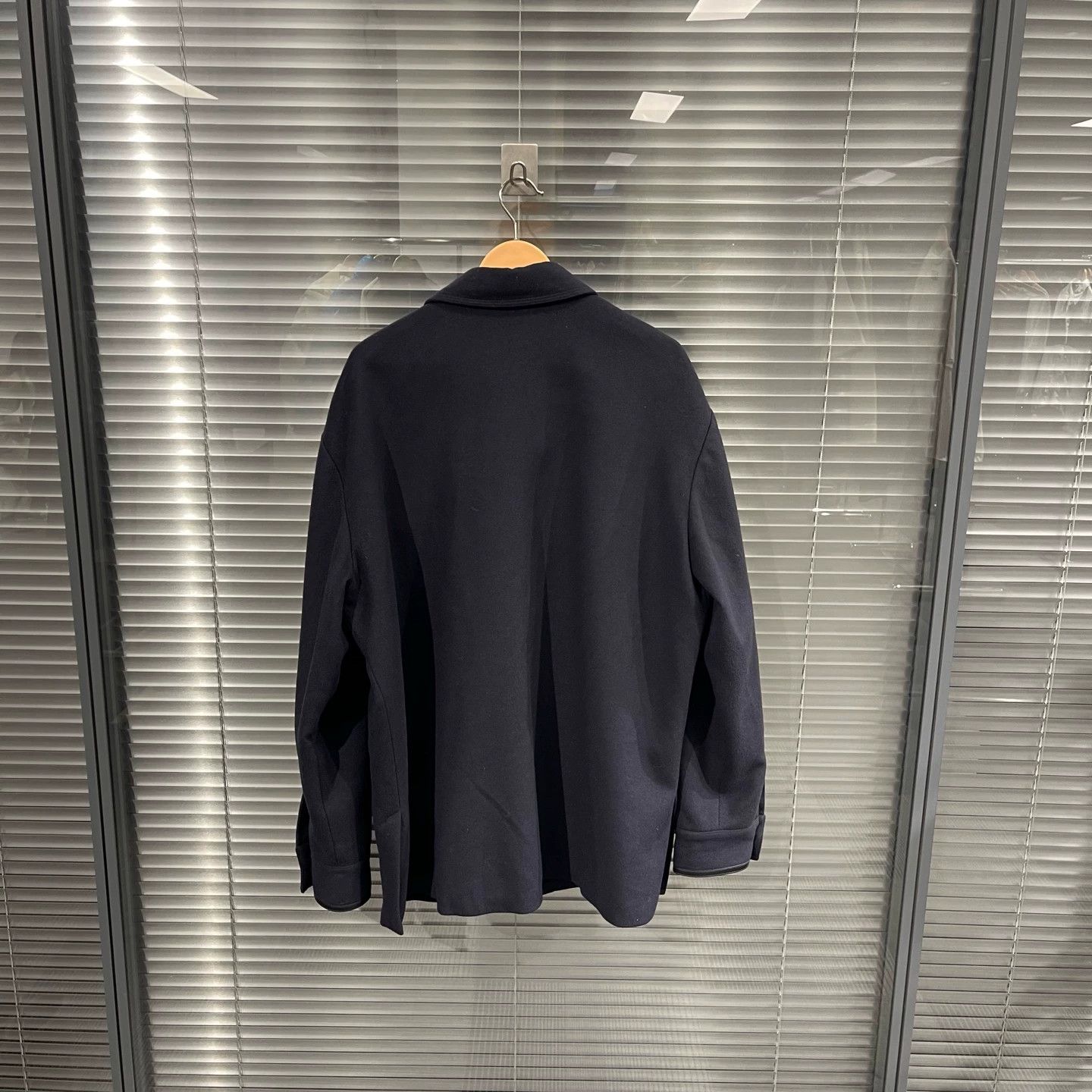 Fendi Fendi cashmere embossed pocket jacket 54 Size US L / EU 52-54 / 3 - 2 Thumbnail