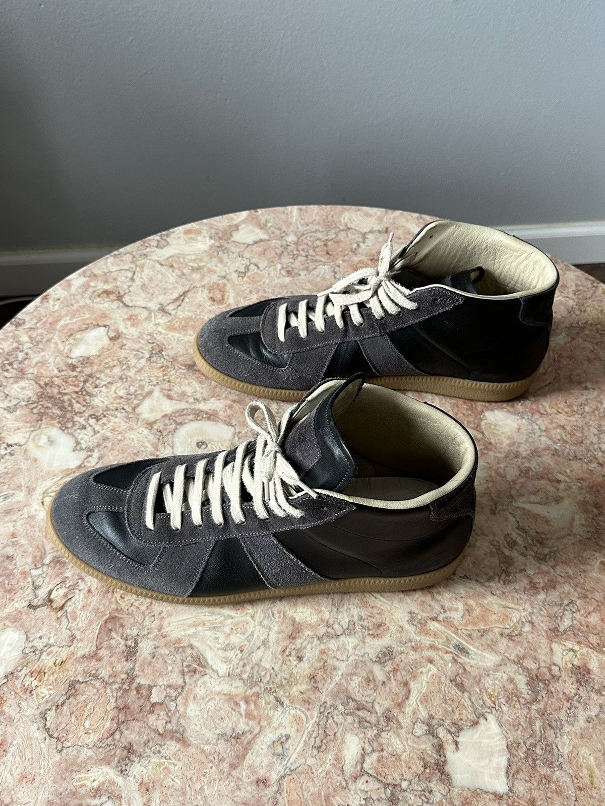 【phiiiilo 】Maison Margiela 黒　44 Maison Margiela Maison Margiela Black High Top Replica GAT