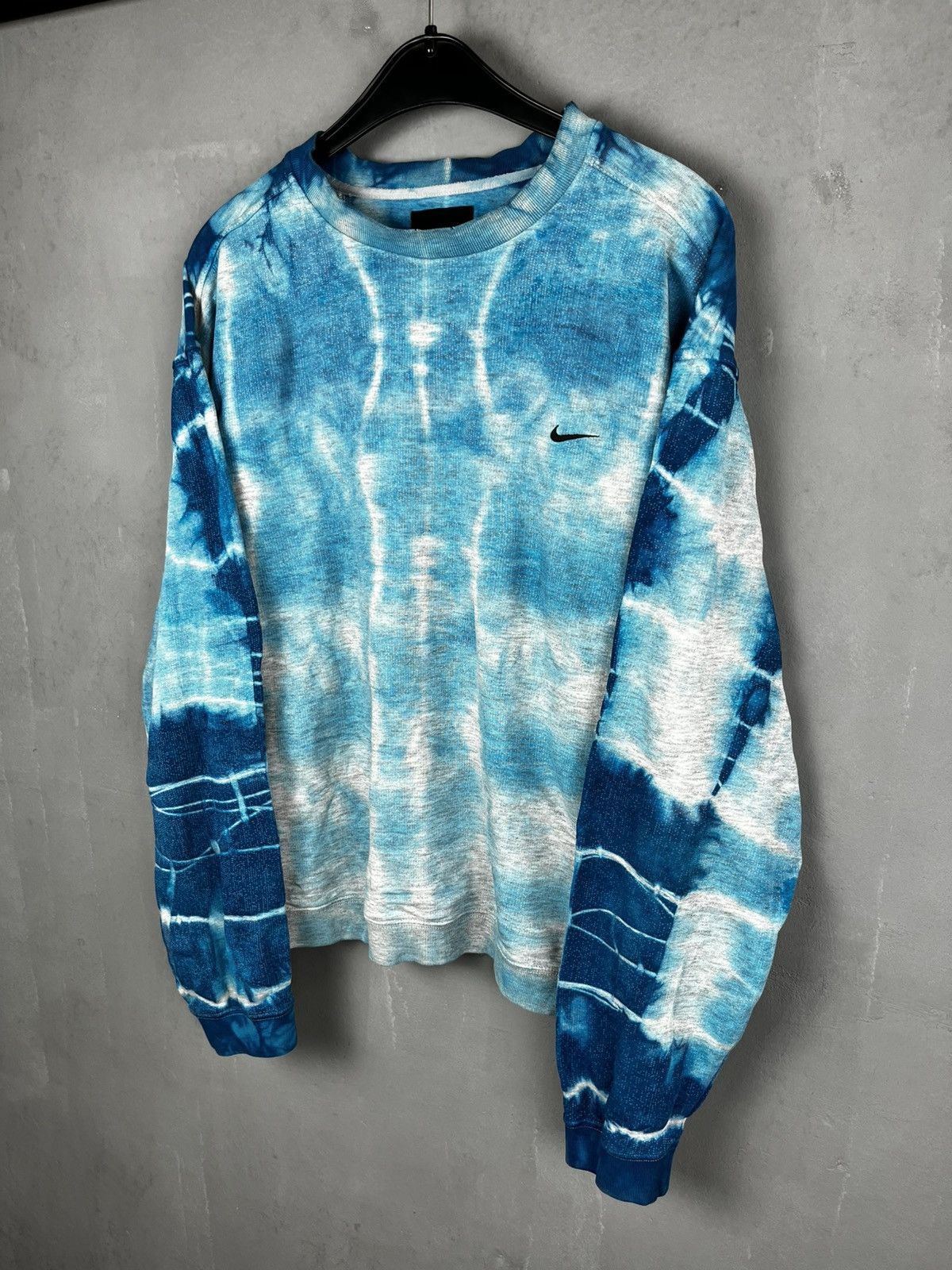 Nike Nike tay day sweatshirt y2k vintage 90s Size US L / EU 52-54 / 3 - 3 Thumbnail